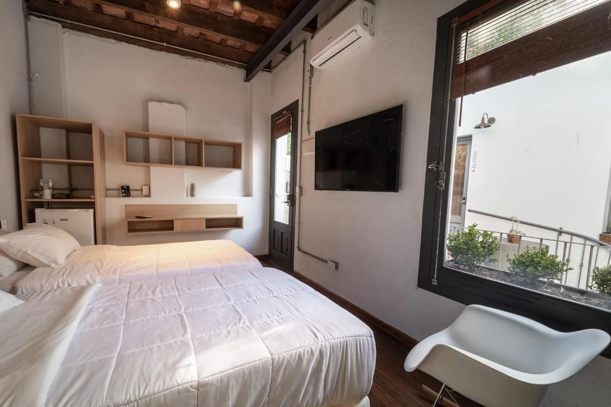 Deluxe Double Room with Private Bathroom in Posada El Viejo Consulado