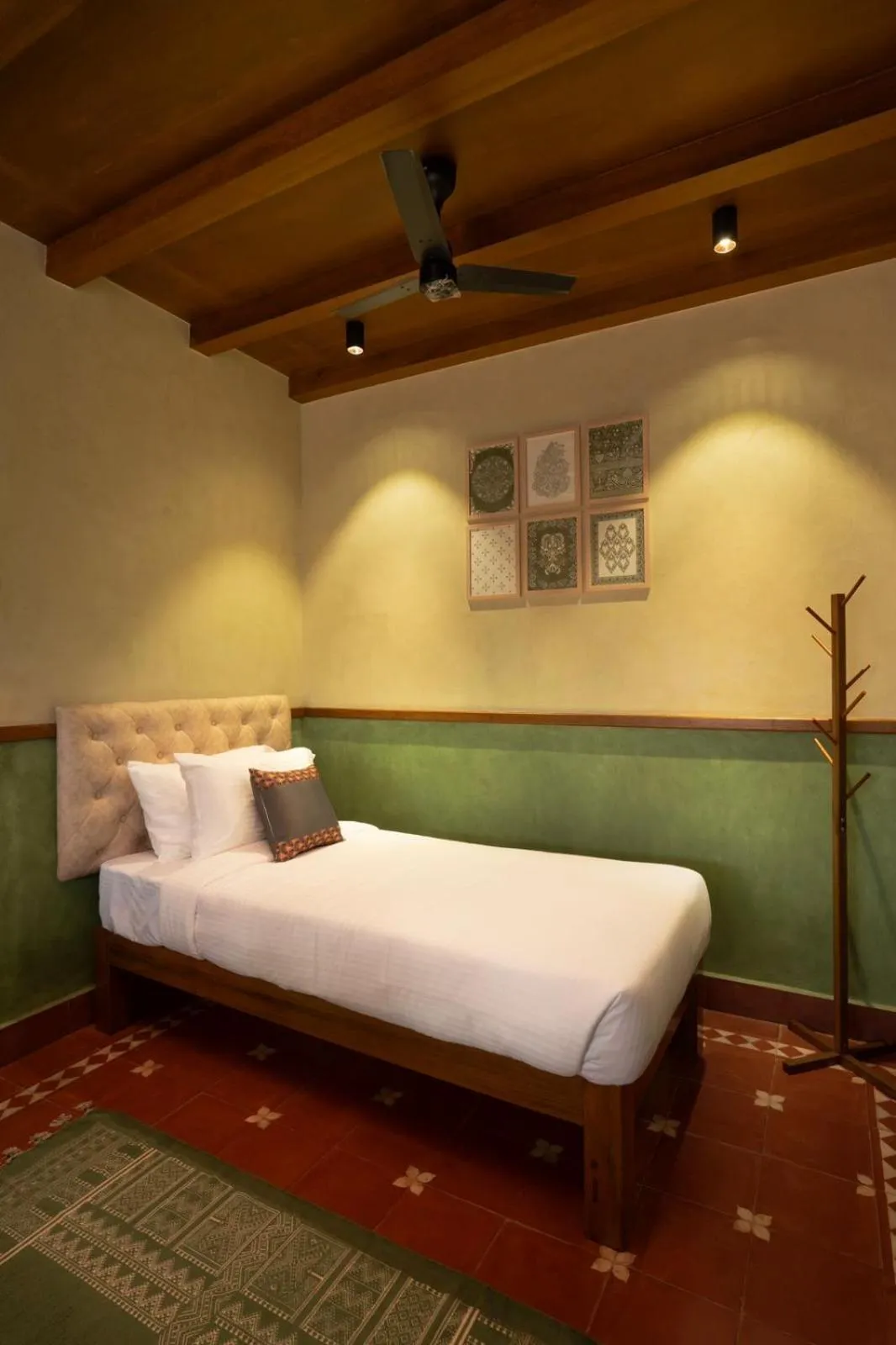Bed in Sea Gadabout Beach Villa