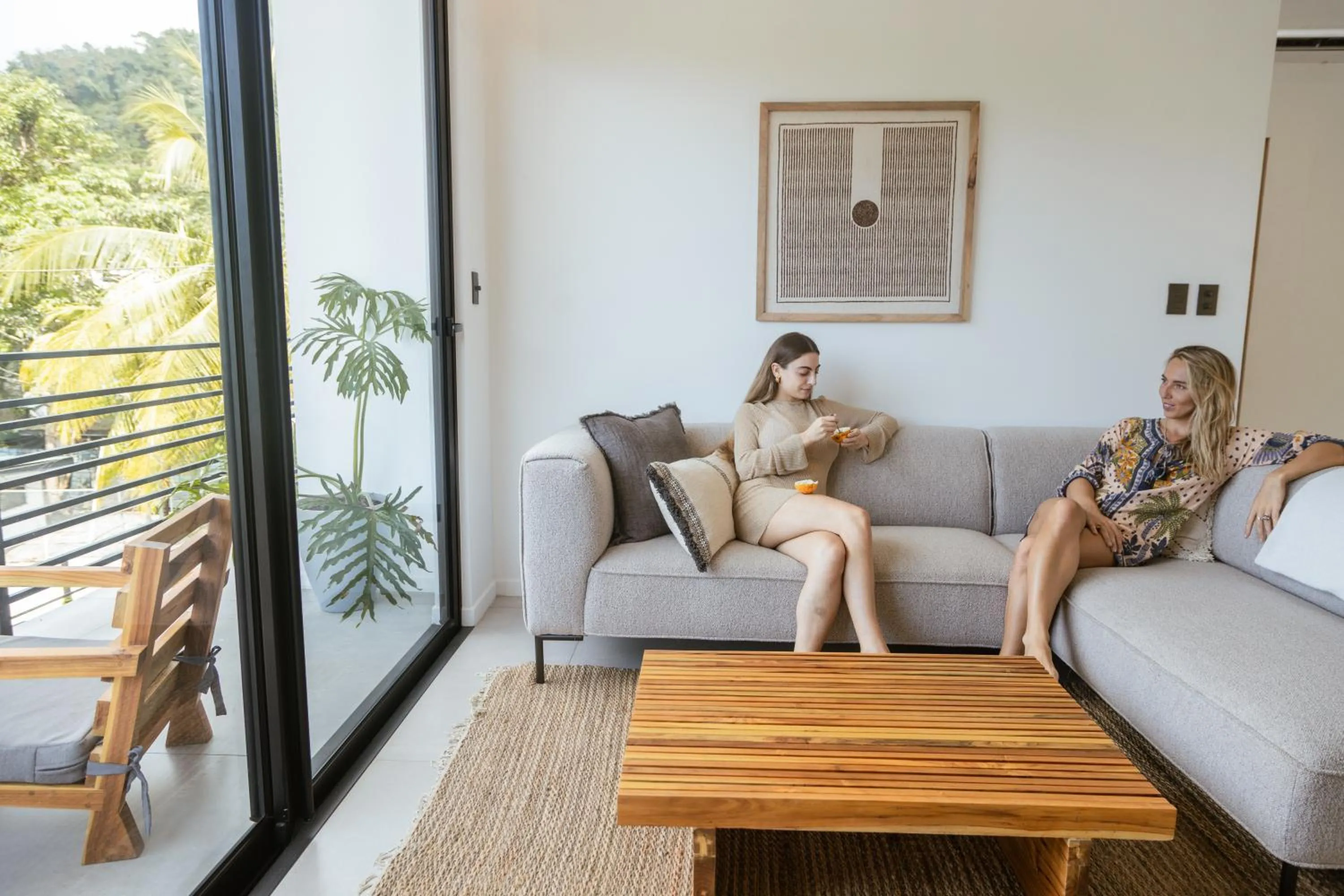 People in Casa Swell Boutique Hotel Santa Teresa
