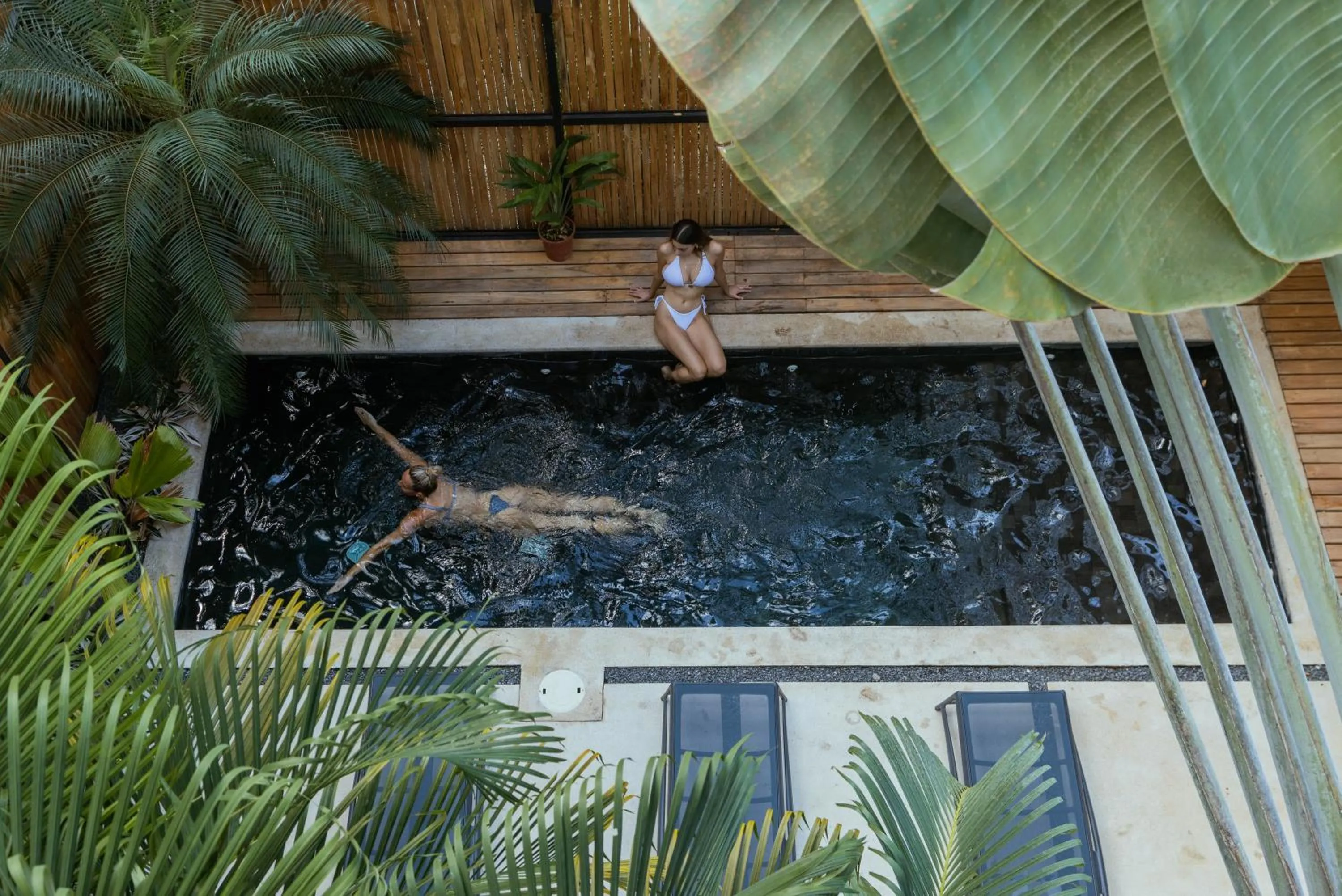 People in Casa Swell Boutique Hotel Santa Teresa