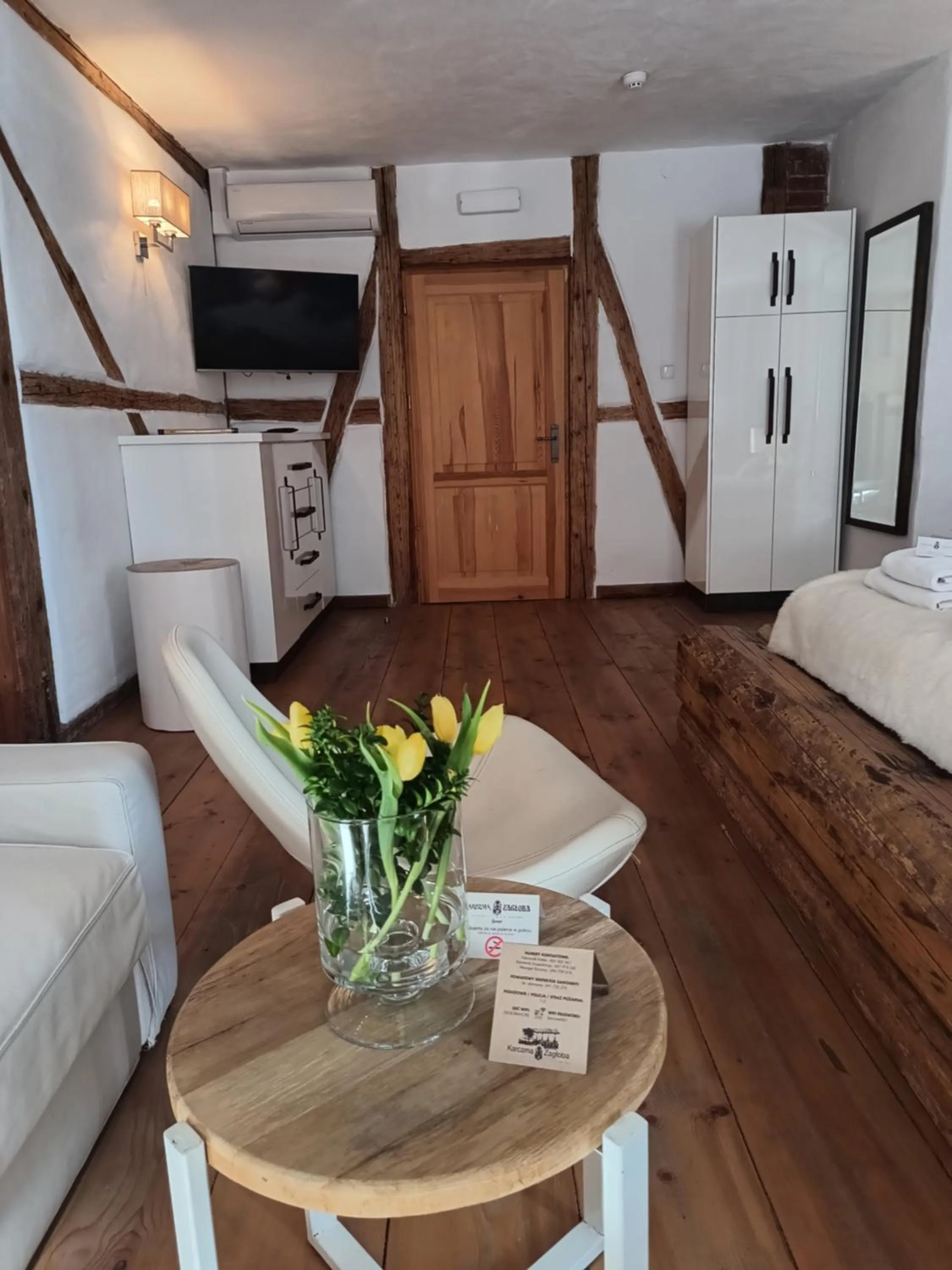 Seating area in Zajazd Karczma Zagłoba