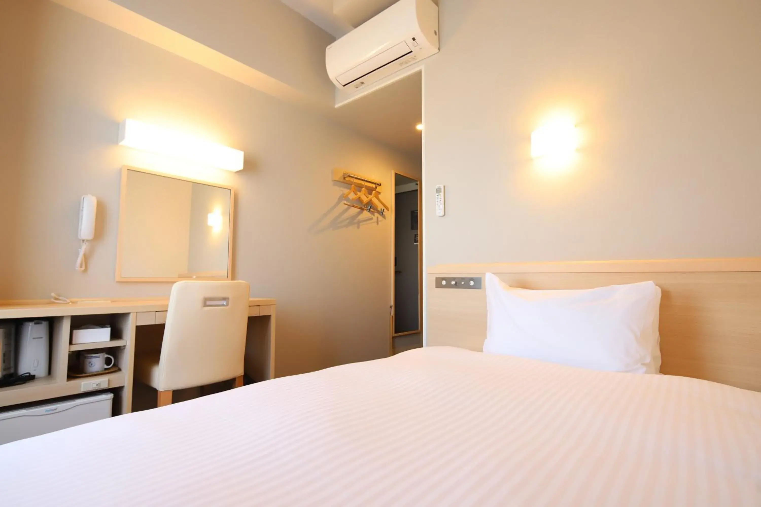 Double Room with Small Double Bed - Non-Smoking in AB Hotel Gamagori Double Room with Small Double Bed - Non-Smoking in AB Hotel Gamagori
