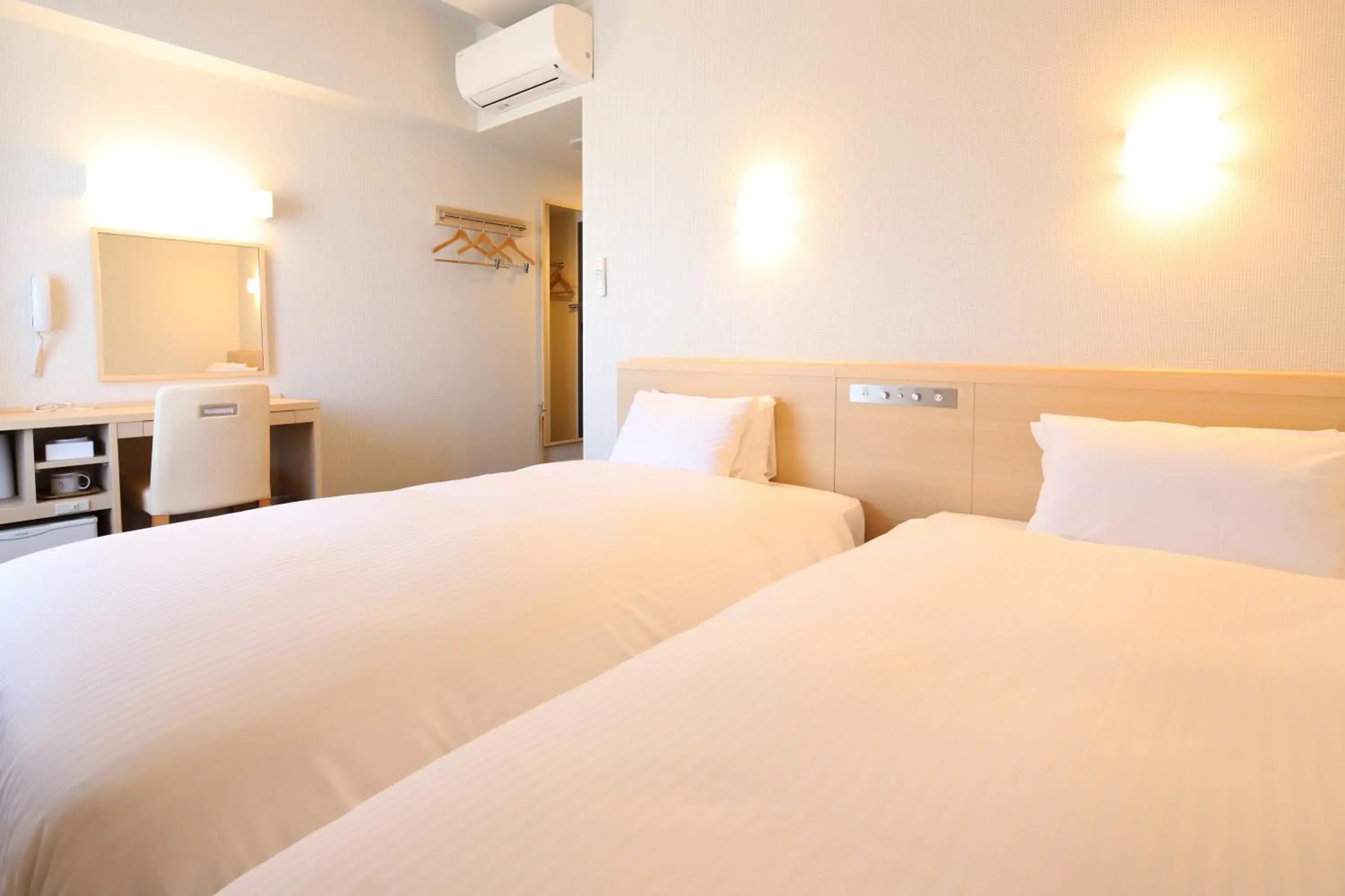 Twin Room - single occupancy - Non-Smoking in AB Hotel Gamagori Twin Room - single occupancy - Non-Smoking in AB Hotel Gamagori