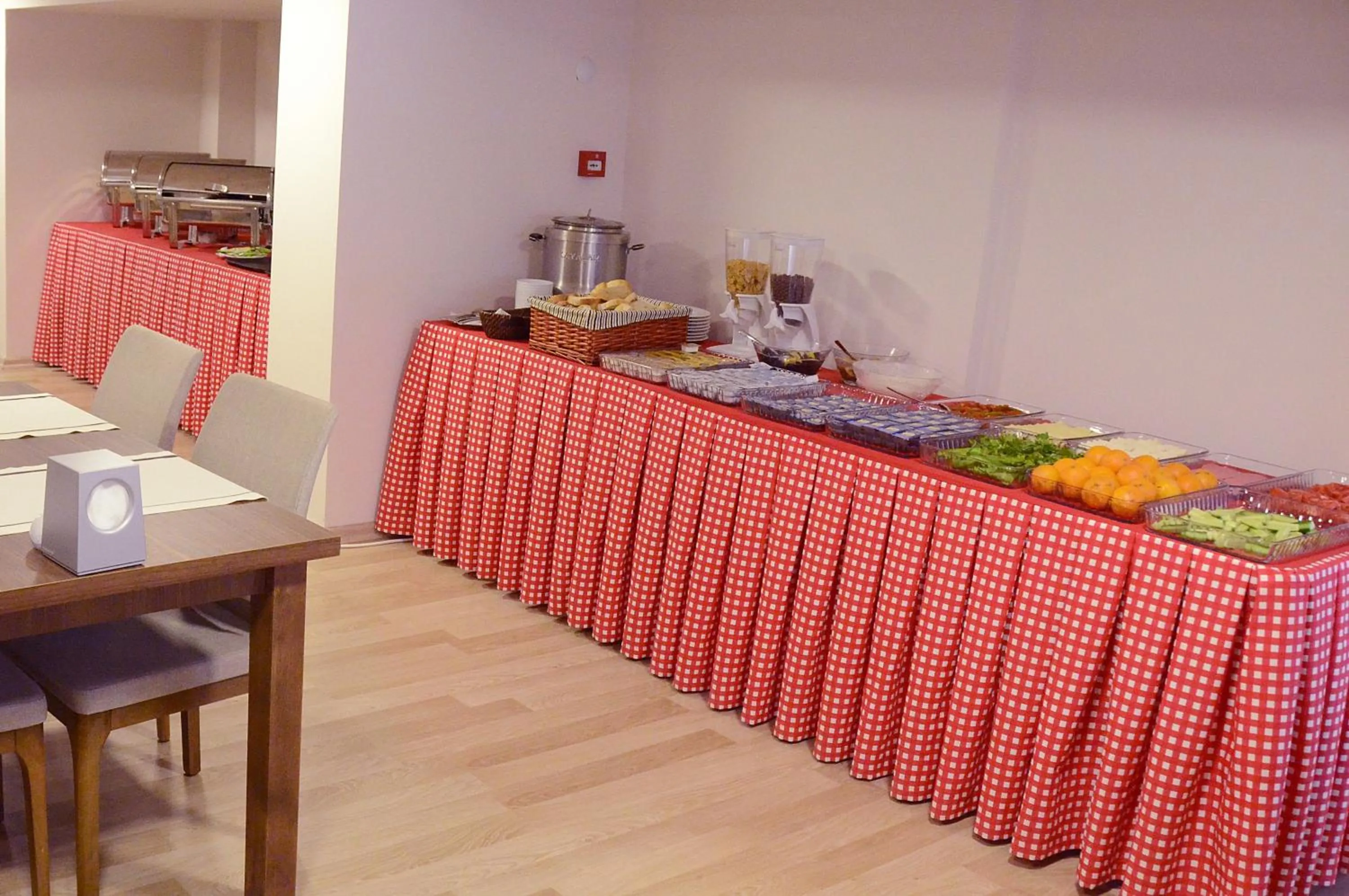 Food in ParionHouse Hotel