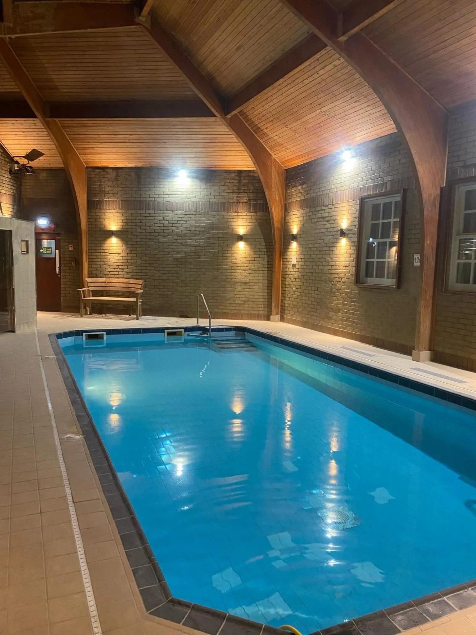 Swimming pool in Lomond Hills Hotel & Health Club