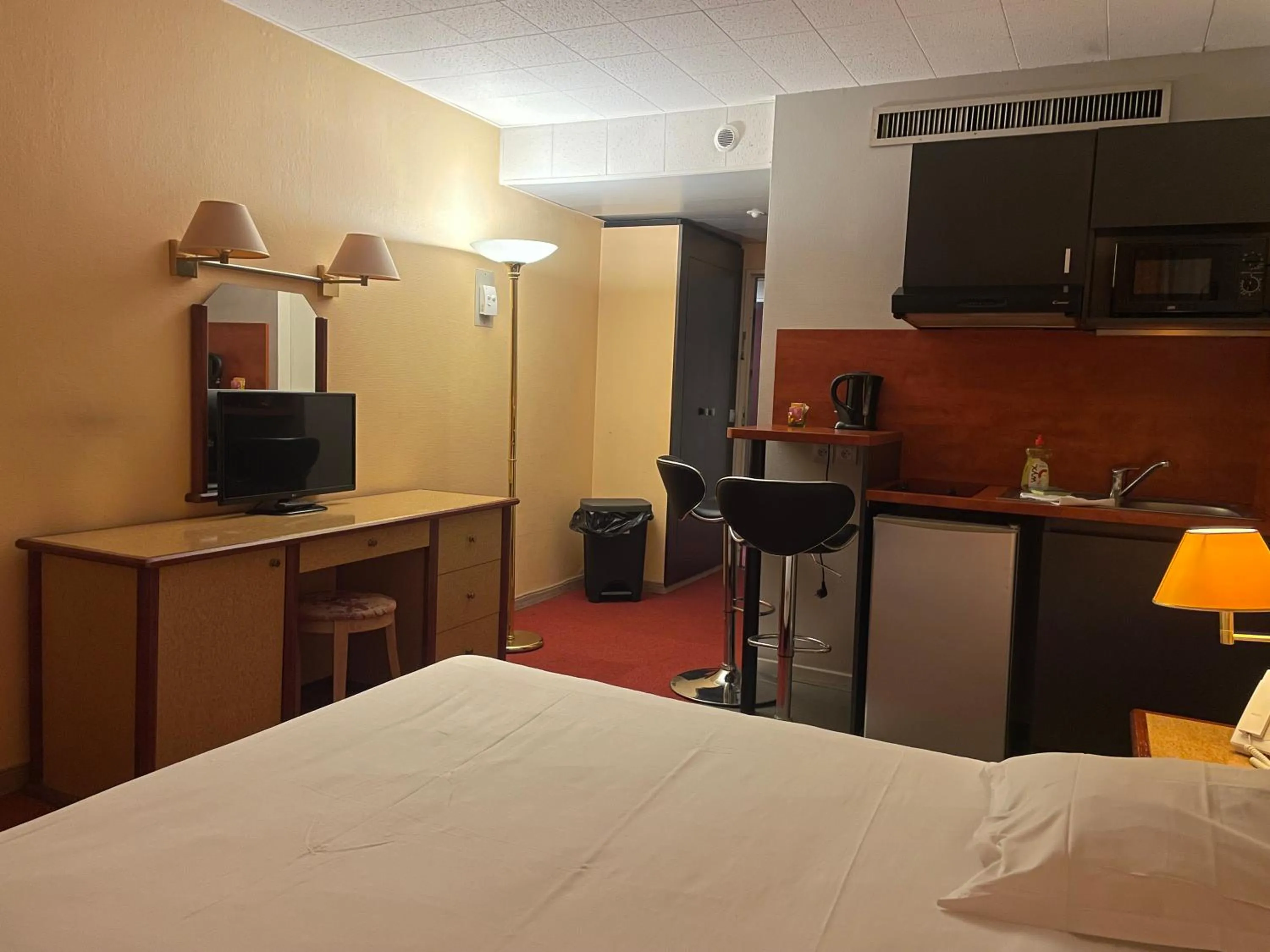 Bed in The Originals Residence, Kosy Nancy Coeur de Ville