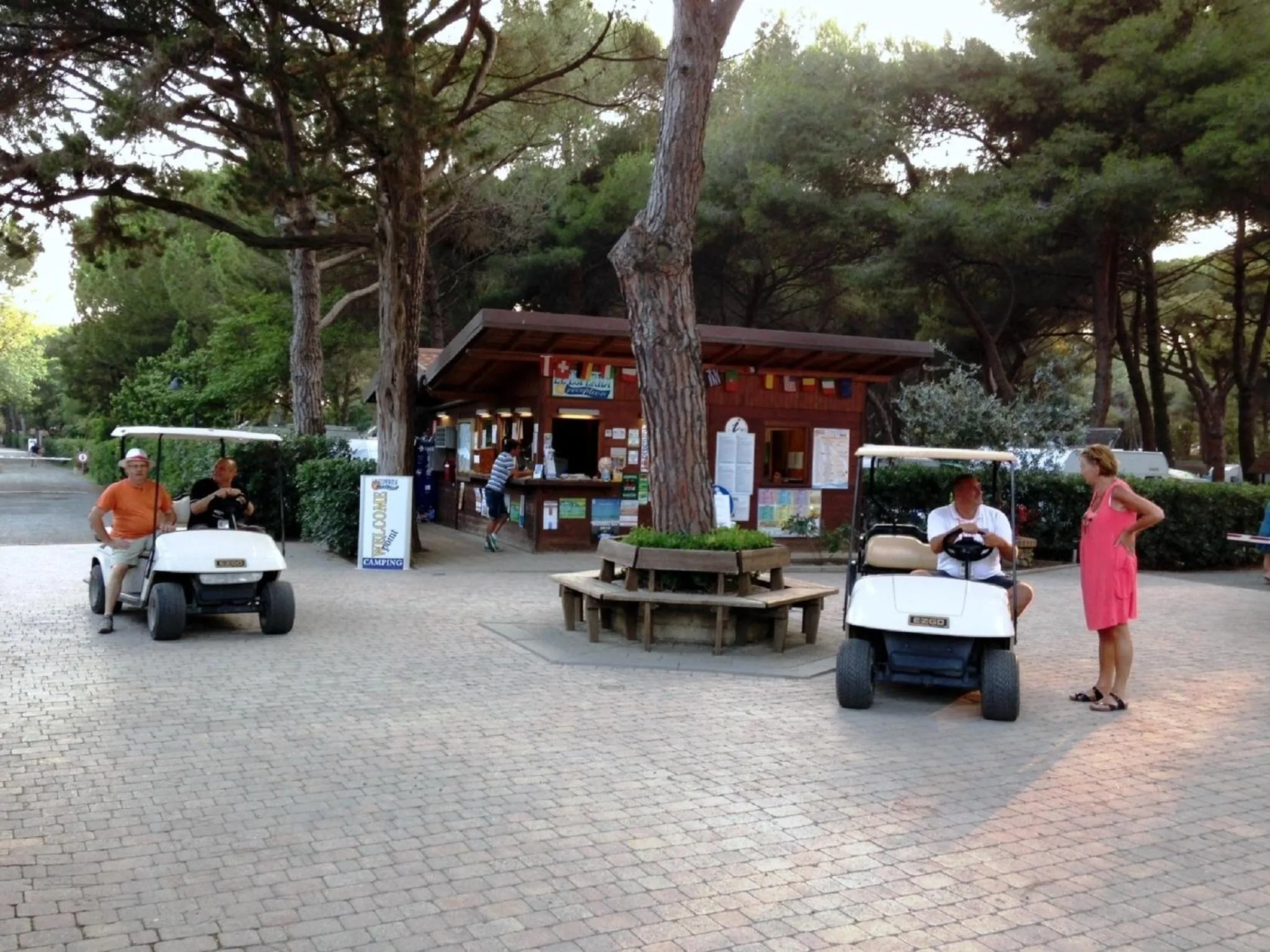 Staff in Le Esperidi Camping Ecoresort