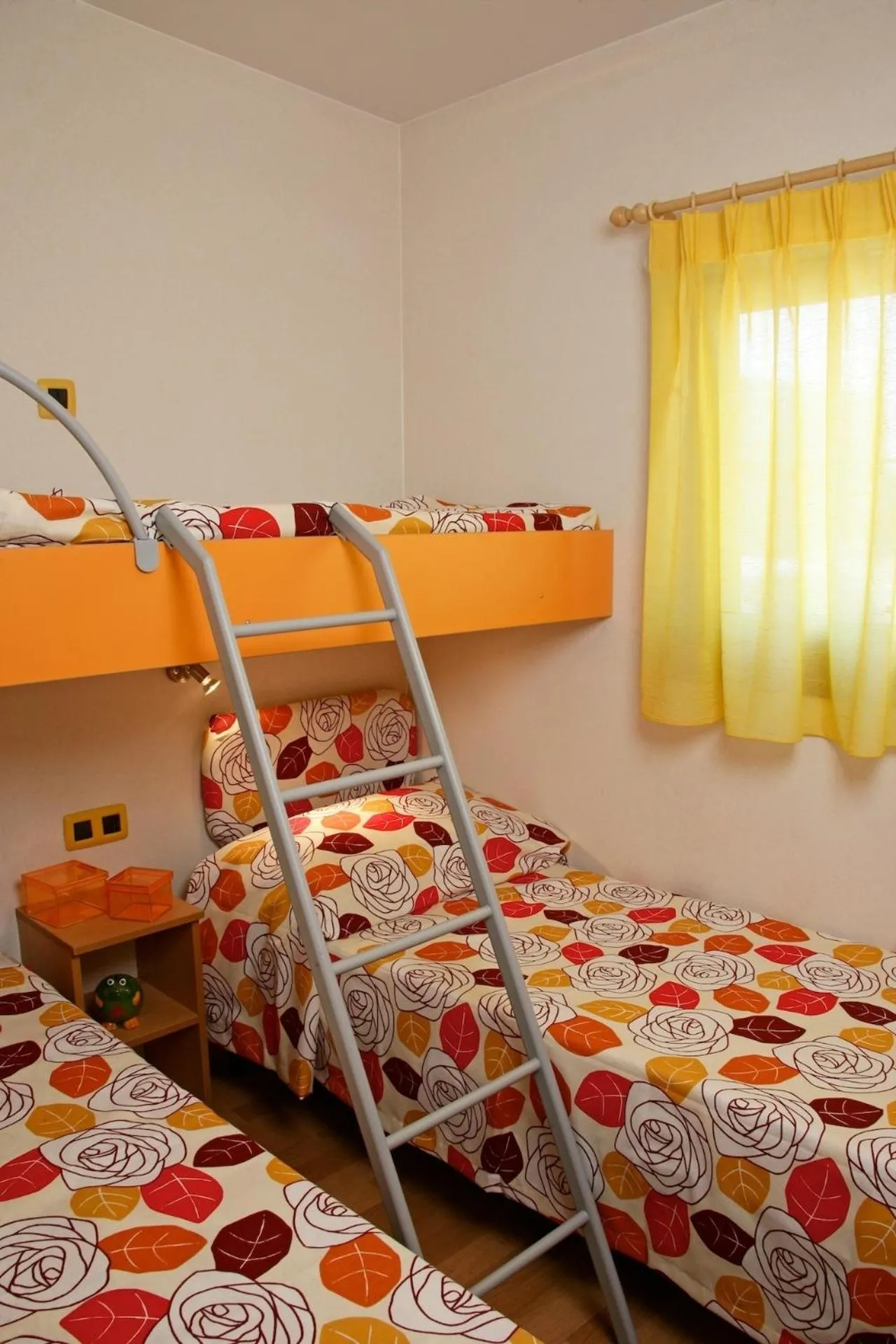 bunk bed, Bed in Le Esperidi Camping Ecoresort