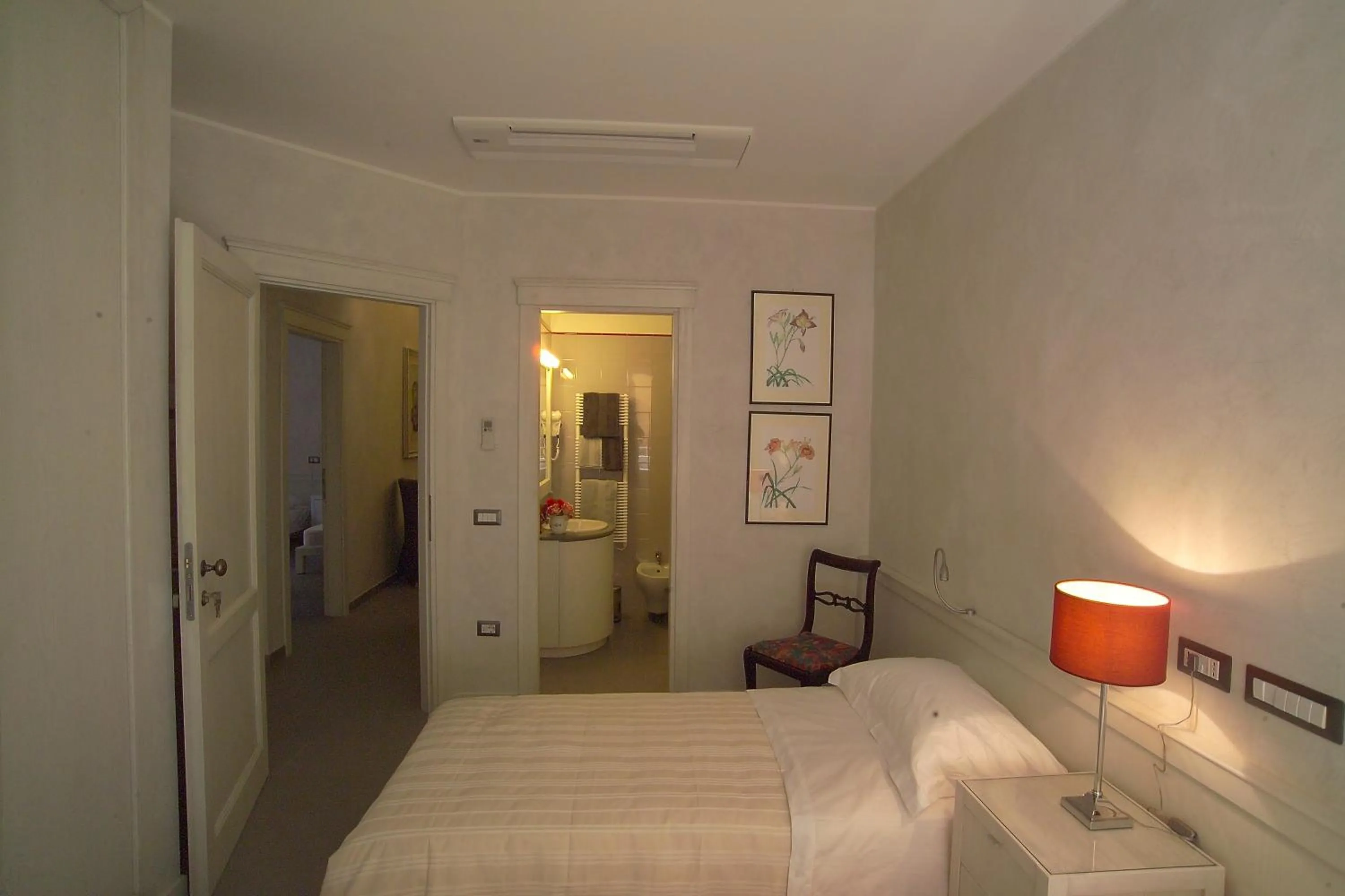 Photo of the whole room, Bed in Stazione di Posta San Gemini
