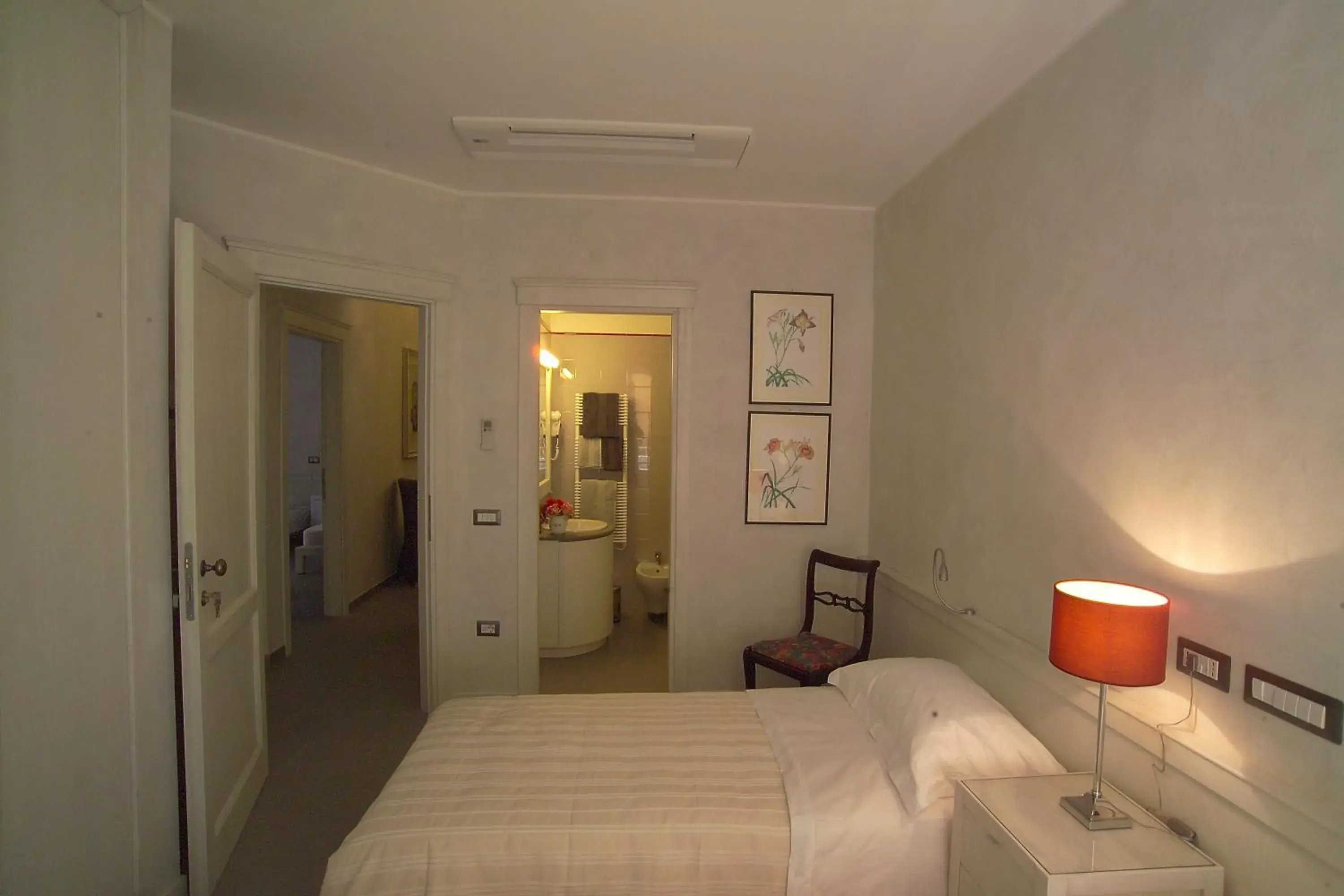 Double Room with Private Bathroom in Stazione di Posta San Gemini Double Room with Private Bathroom in Stazione di Posta San Gemini