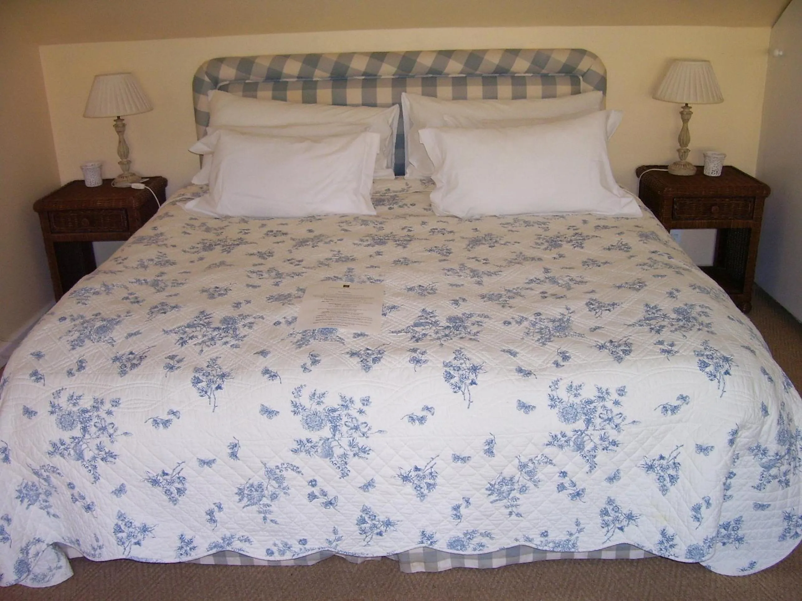 Bed in Diemersfontein Wine & Country Estate