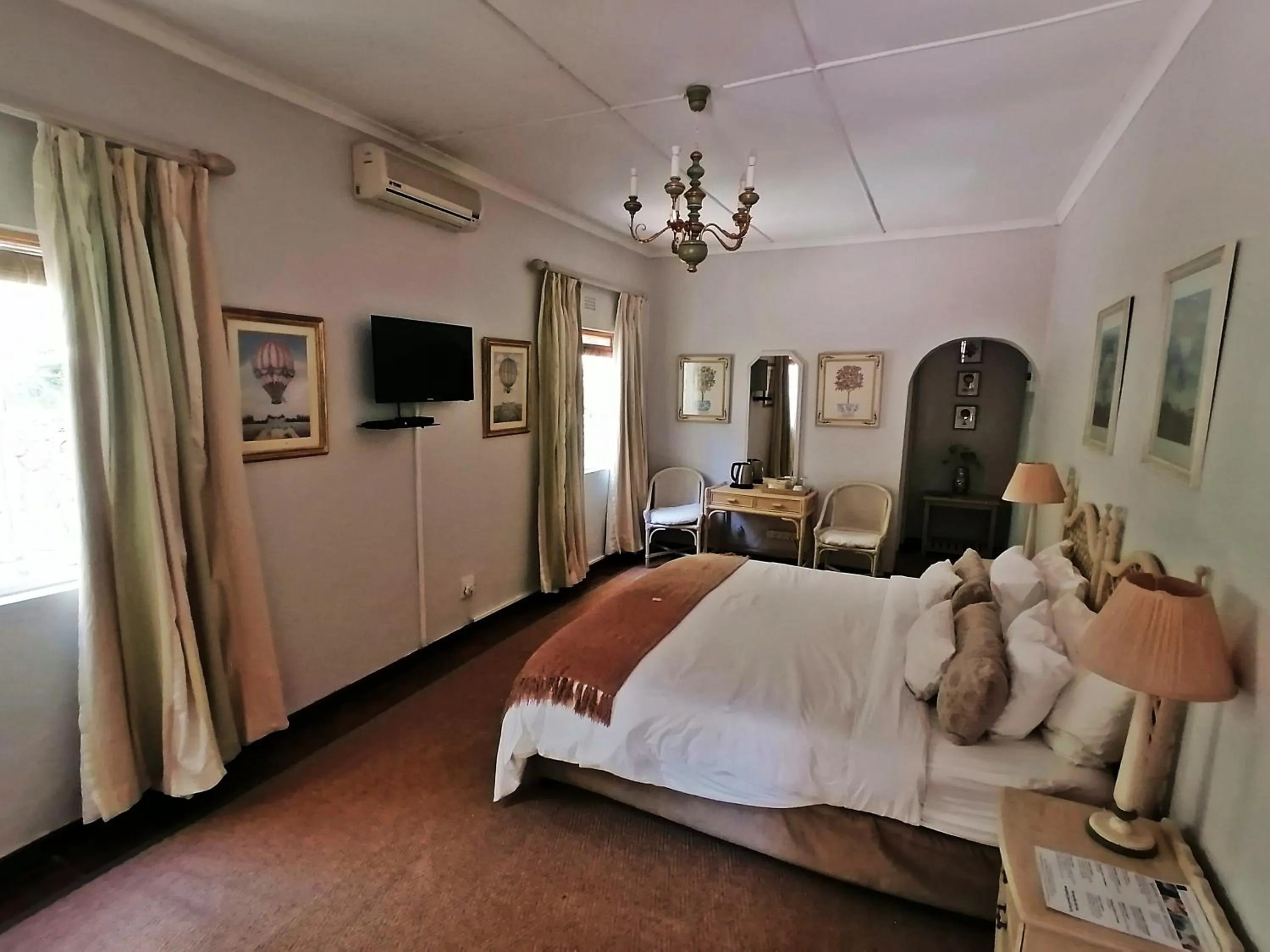 Bed in Diemersfontein Wine & Country Estate