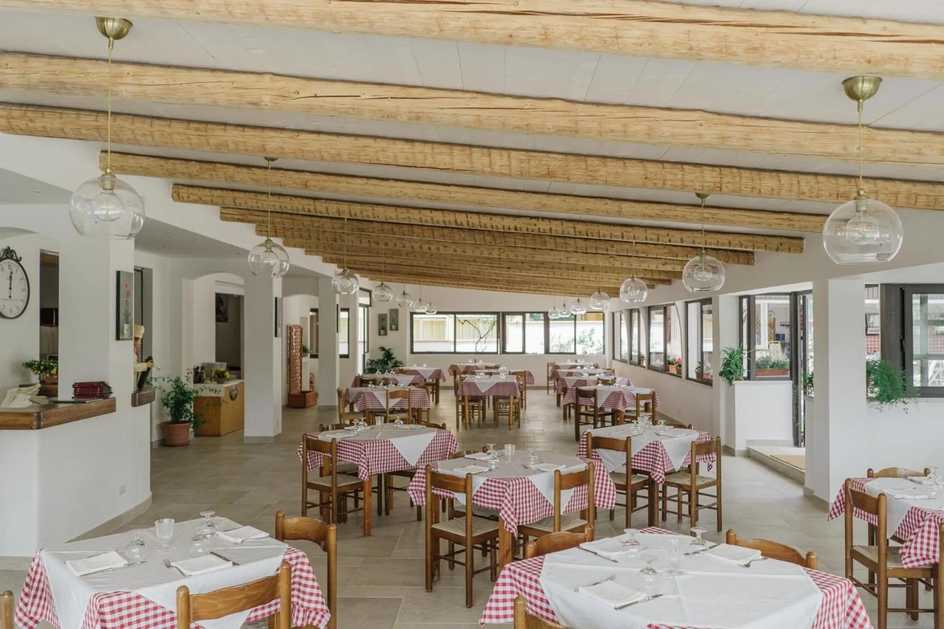 Restaurant/places to eat in Hotel Santa Rosalia