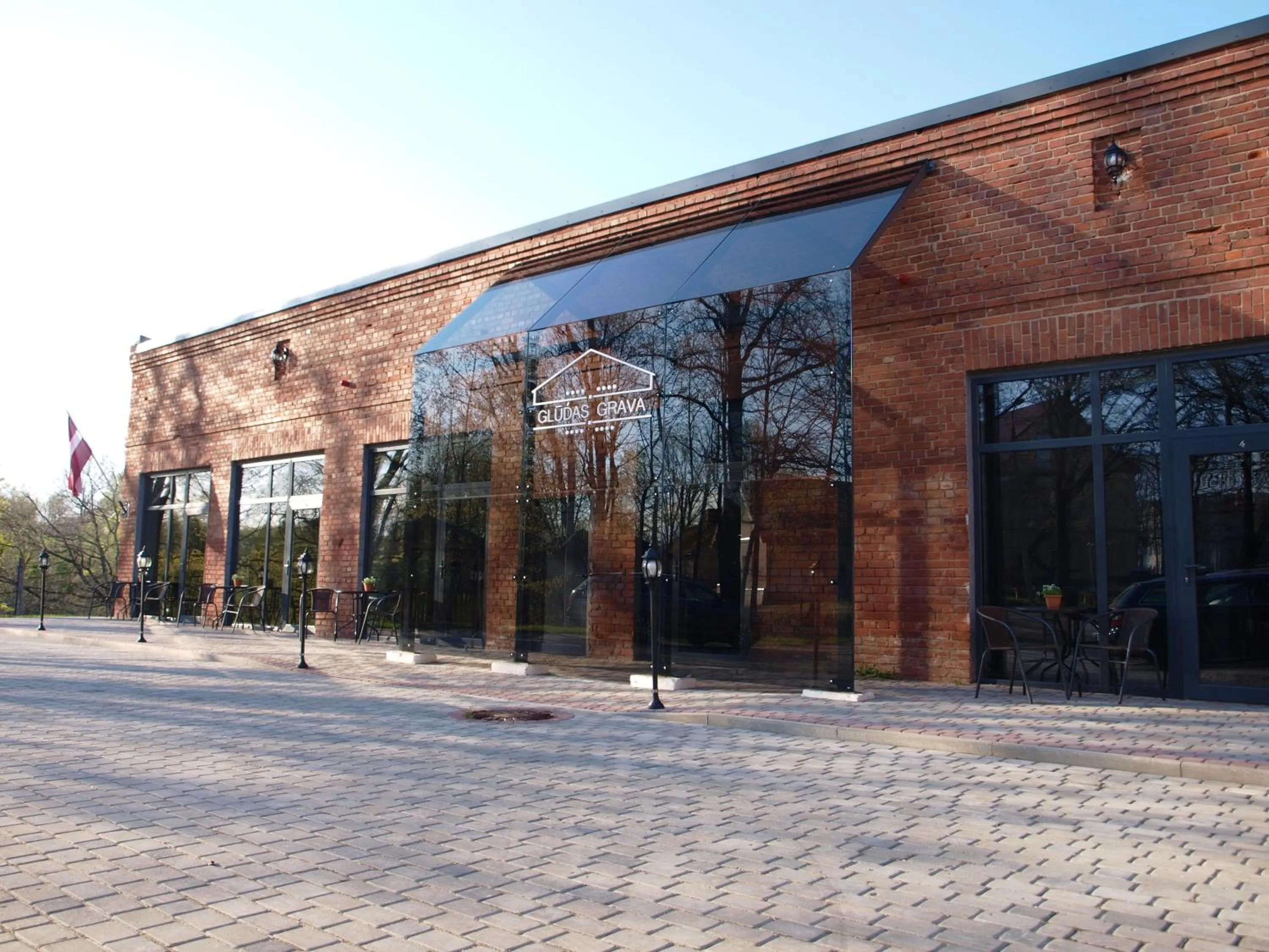 Facade/entrance in Glūdas Grava