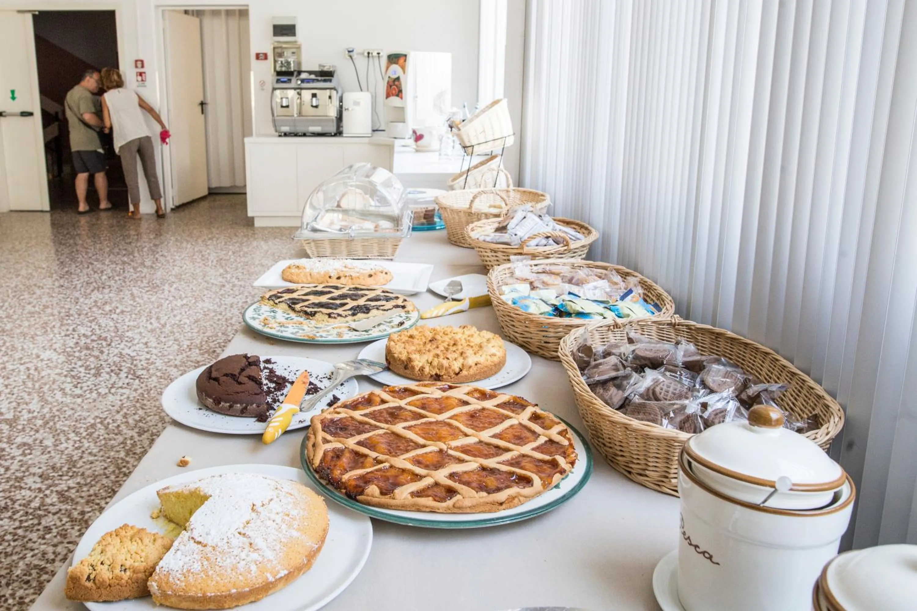 Restaurant/places to eat in B&B Moresco