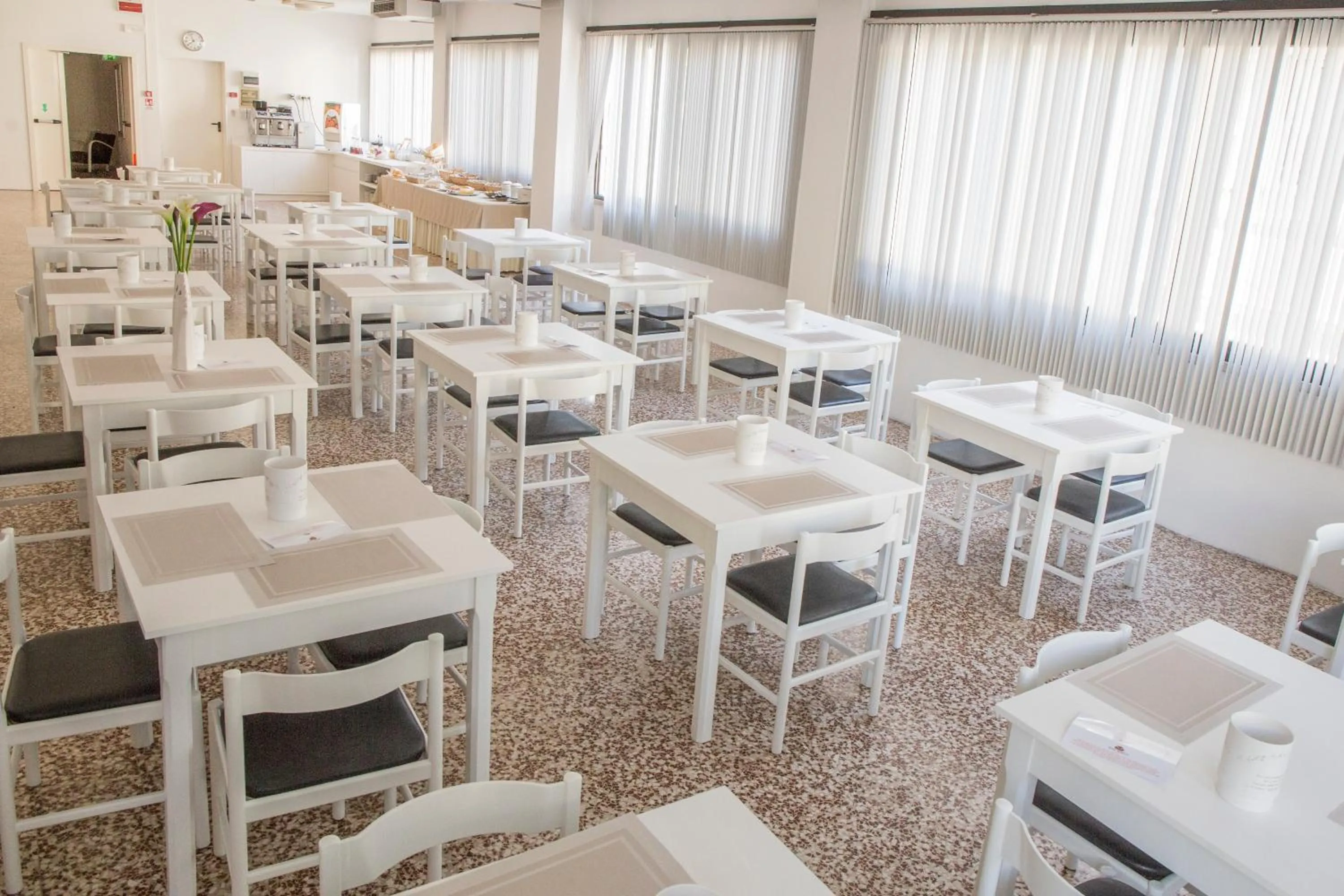 Restaurant/places to eat in B&B Moresco