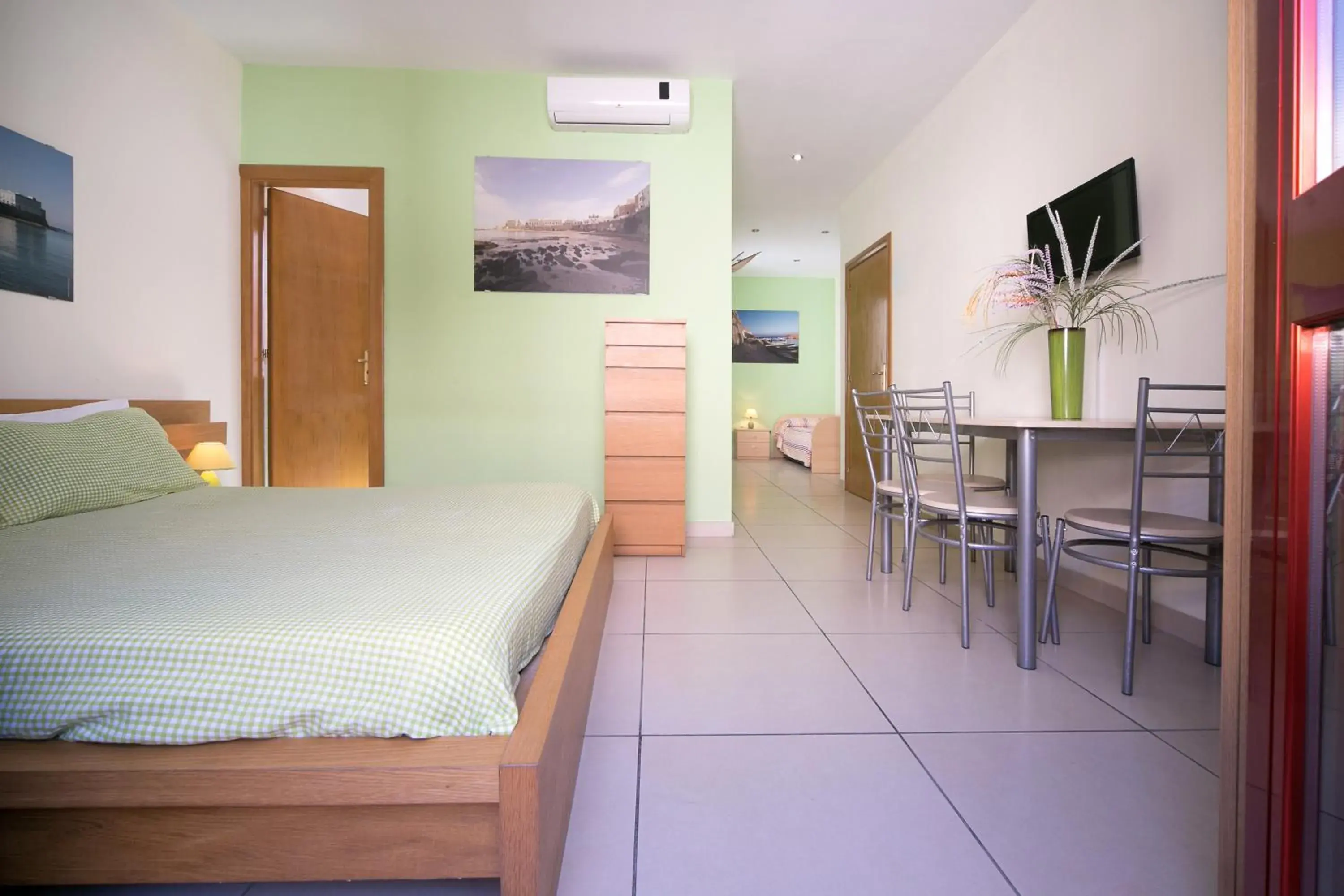 Quadruple Room with Sea View - single occupancy in B&B del Lungomare Quadruple Room with Sea View - single occupancy in B&B del Lungomare