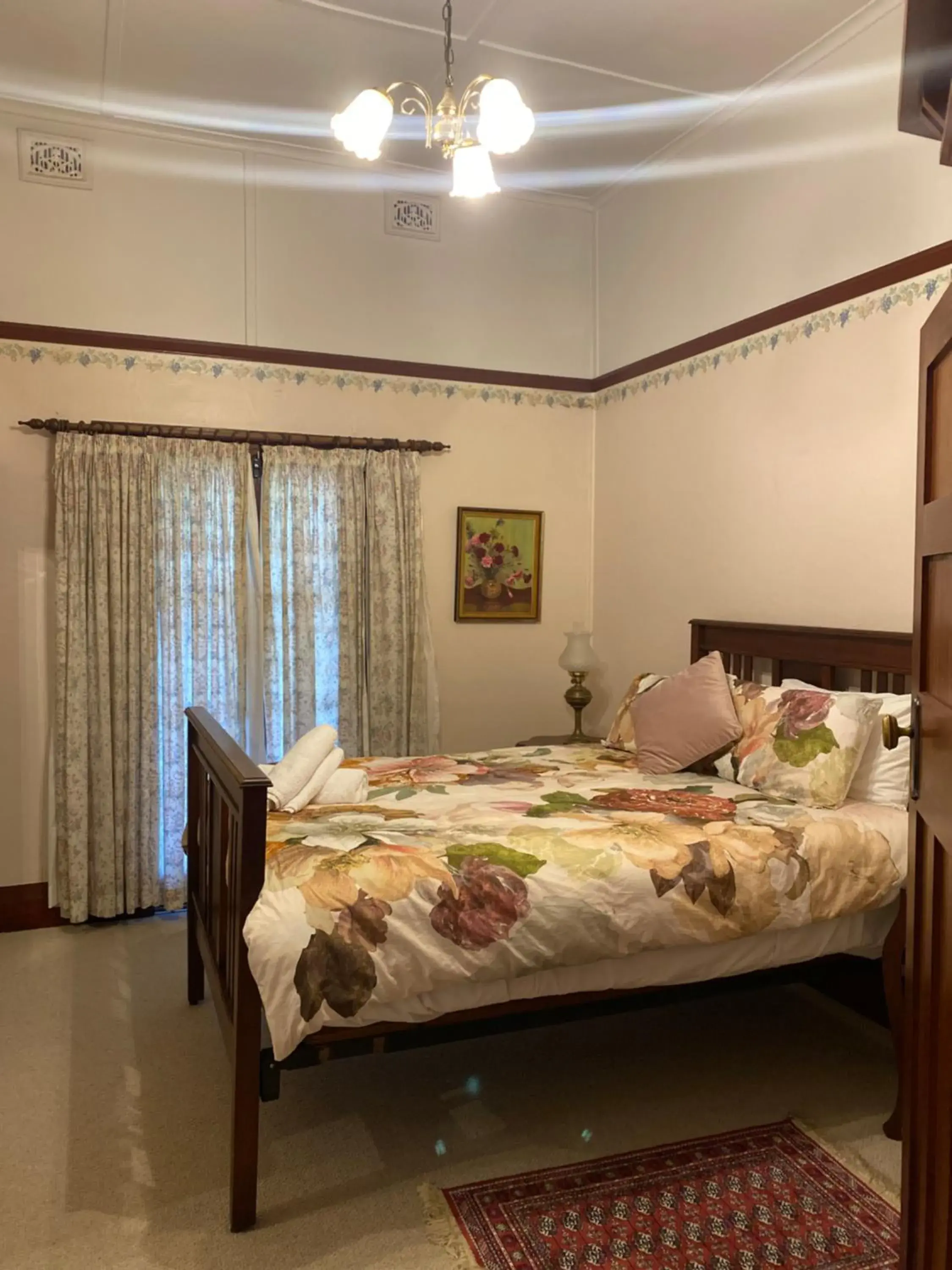 Queen Room - single occupancy in Netherby Guesthouse Queen Room - single occupancy in Netherby Guesthouse