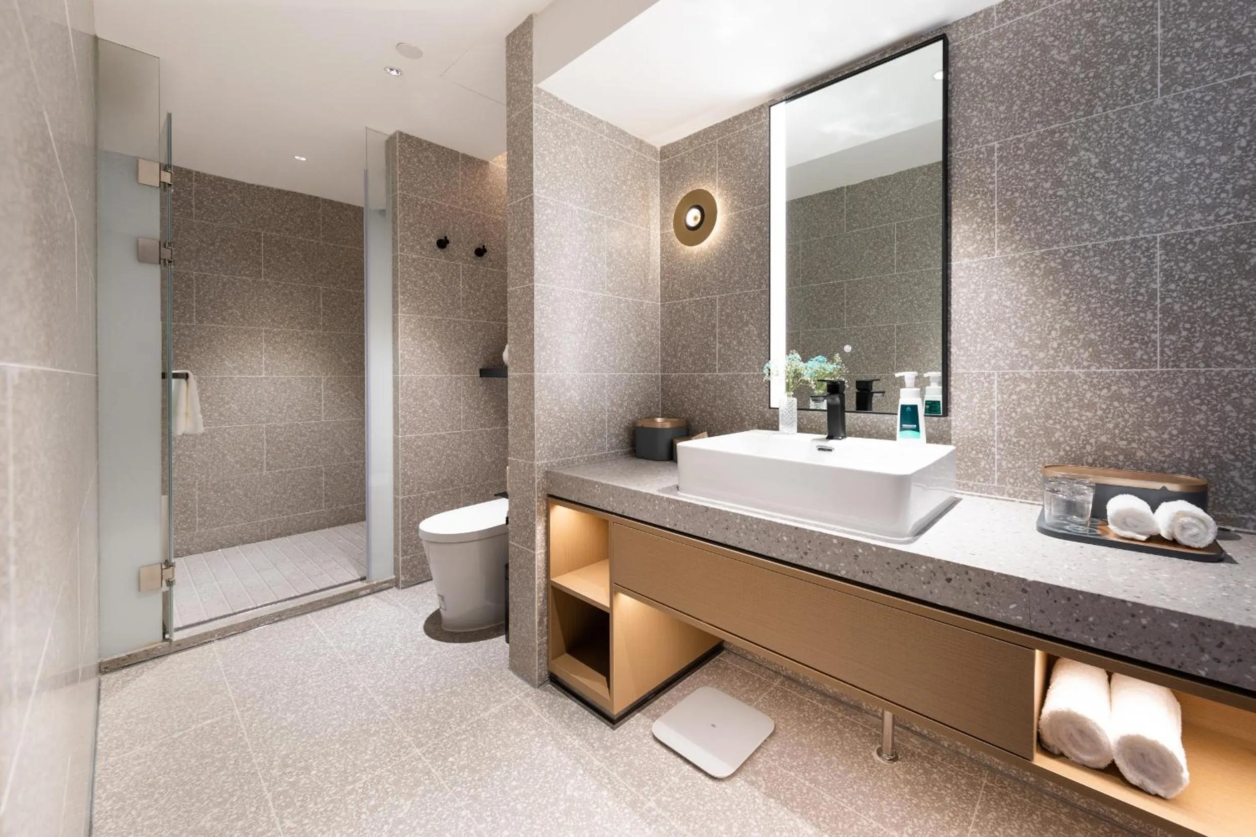 Toilet in Atour Hotel Wuhan Wuchang Zhongnan Road