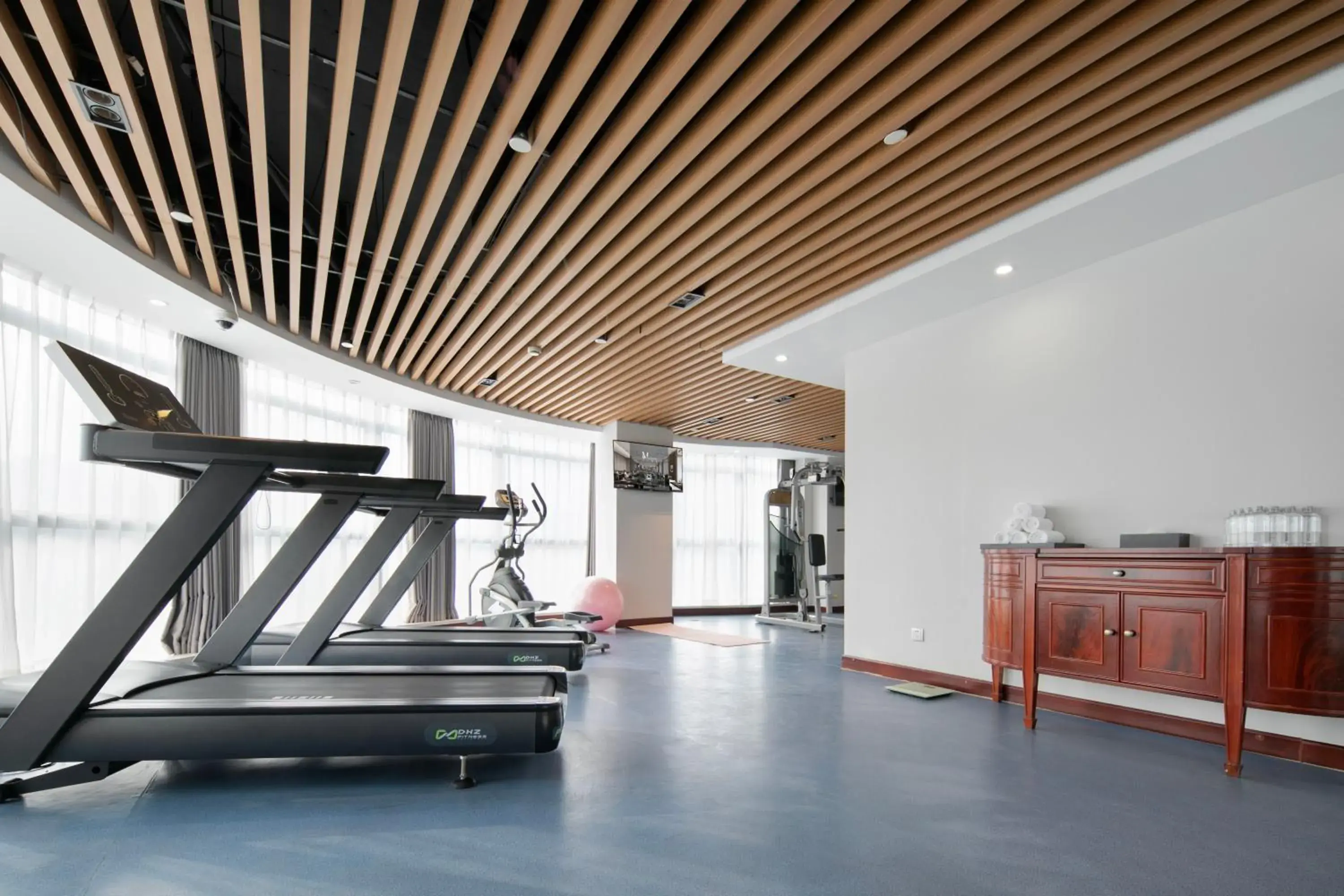 Fitness centre/facilities in Meilun Hotel Shanghai Hongqiao Hub Fitness centre/facilities in Meilun Hotel Shanghai Hongqiao Hub