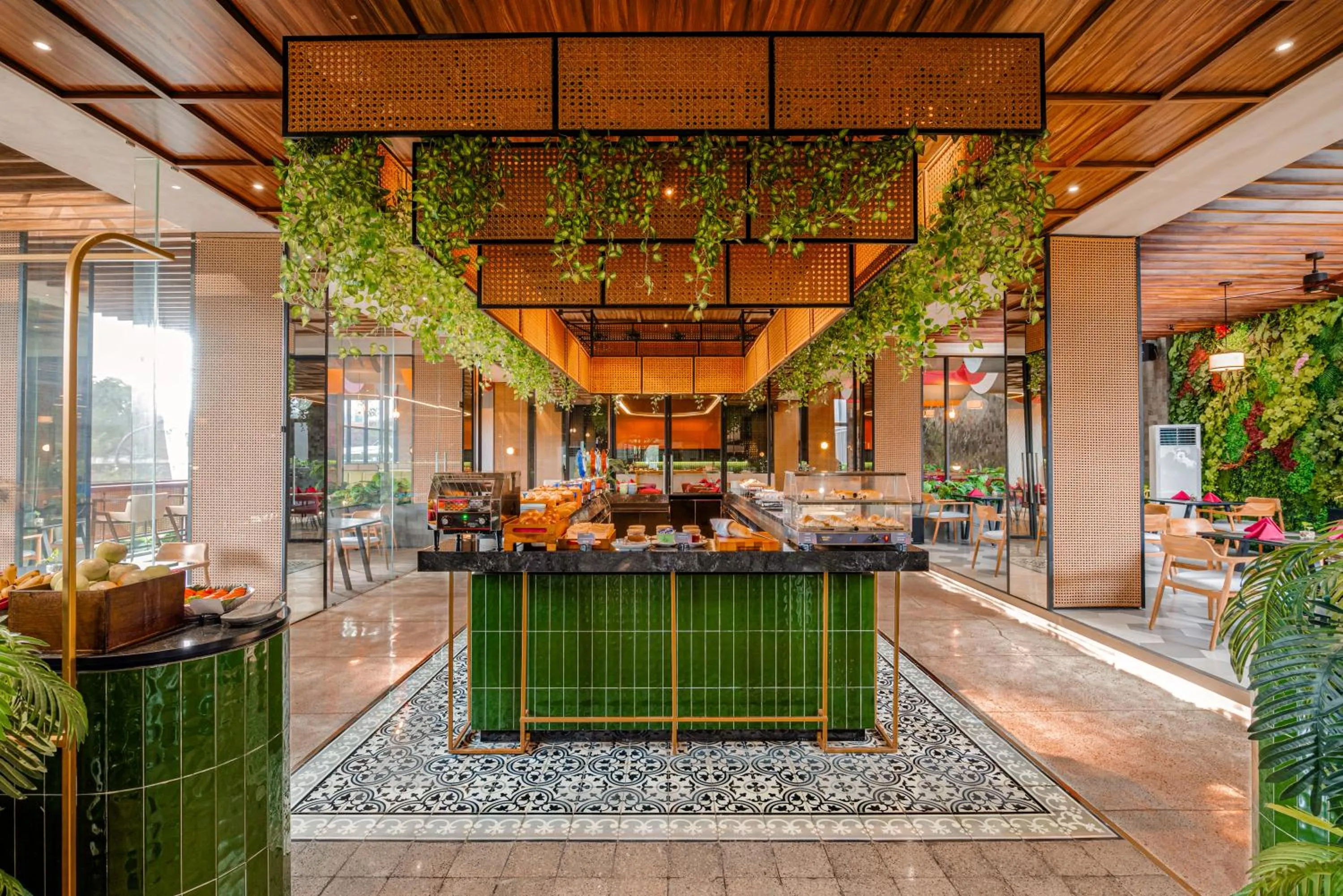 Restaurant/places to eat in EXCOTEL Design Hotel Surabaya