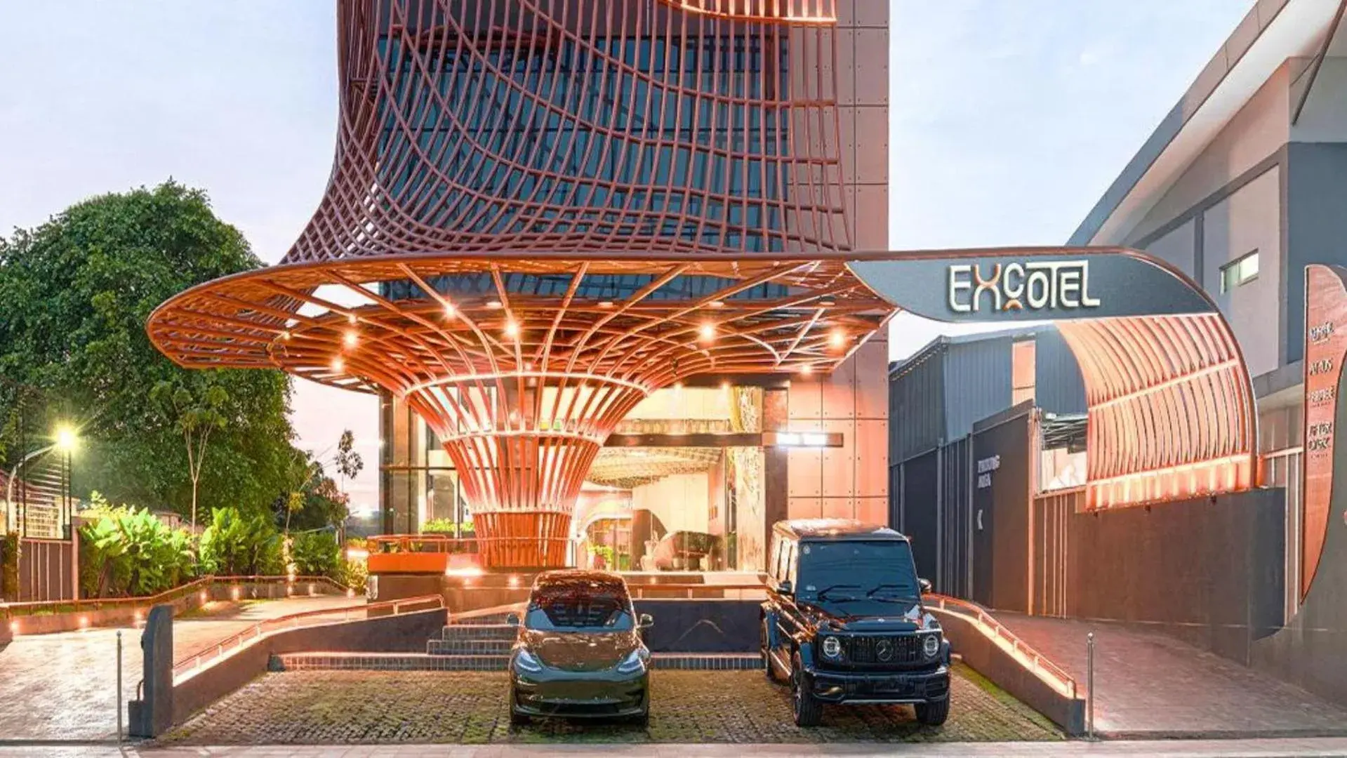 Property building in EXCOTEL Design Hotel Surabaya Property building in EXCOTEL Design Hotel Surabaya