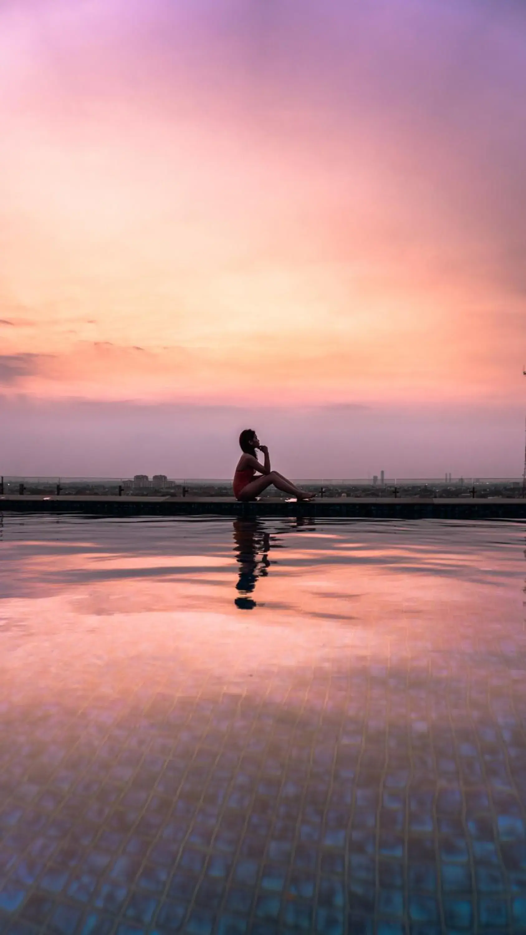 Swimming pool in EXCOTEL Design Hotel Surabaya Swimming pool in EXCOTEL Design Hotel Surabaya