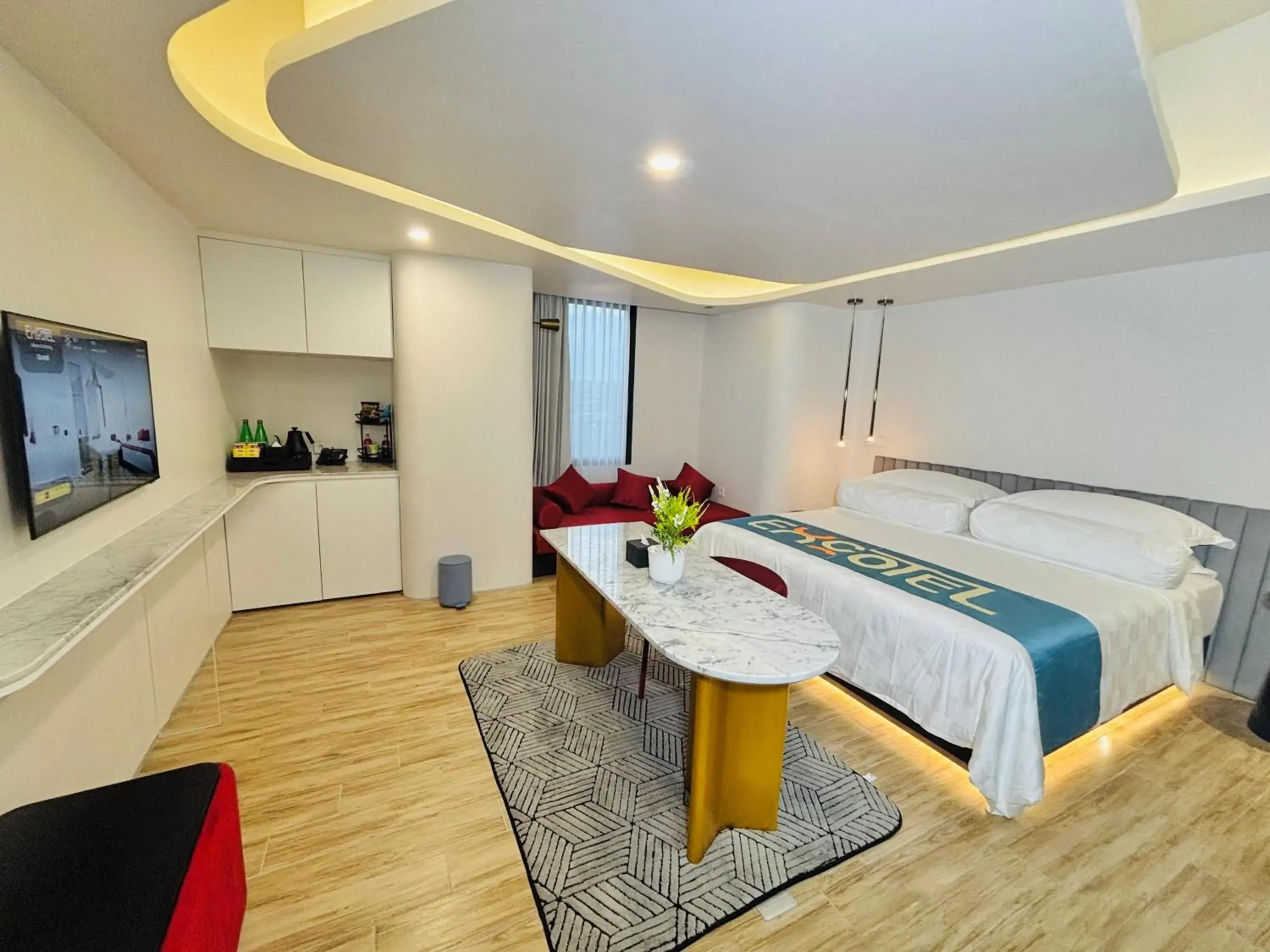 King Suite in EXCOTEL Design Hotel Surabaya King Suite in EXCOTEL Design Hotel Surabaya