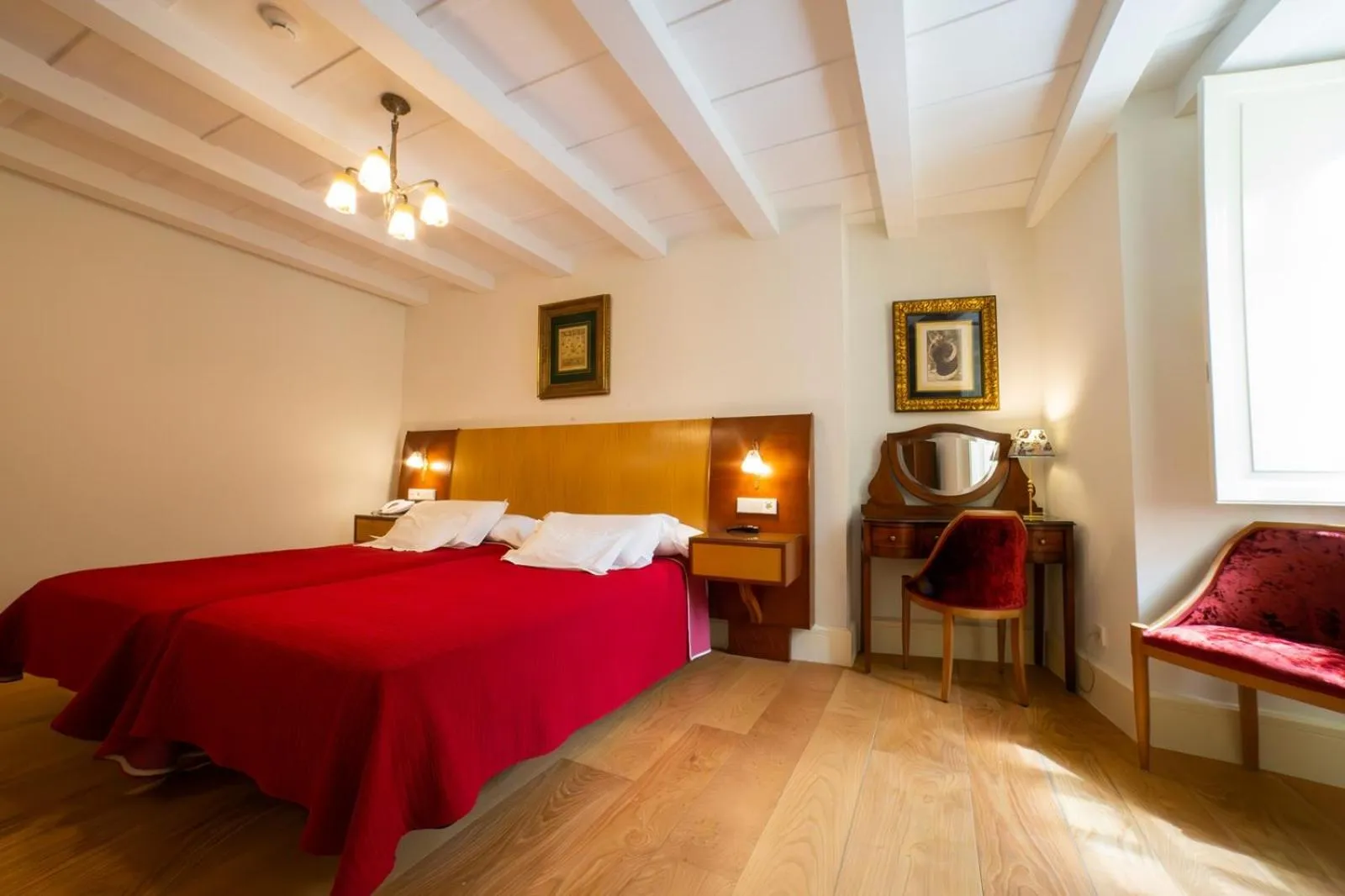 Bed in Hotel Monumento Pazo de Orbán