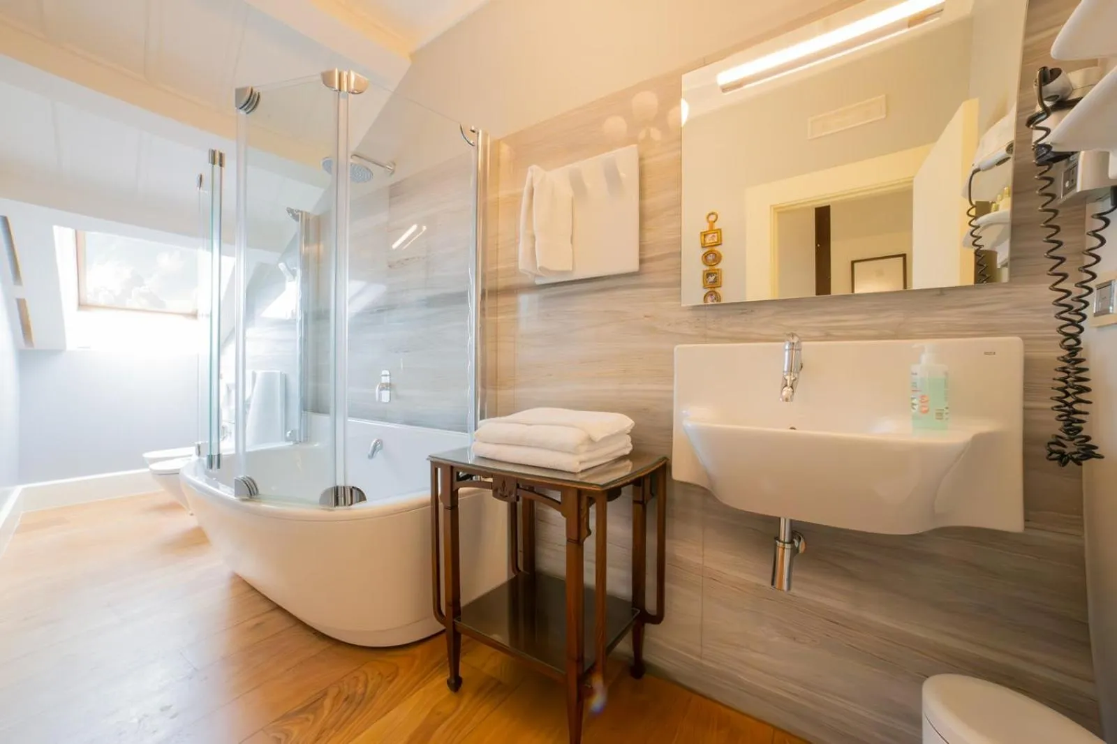 Bathroom in Hotel Monumento Pazo de Orbán