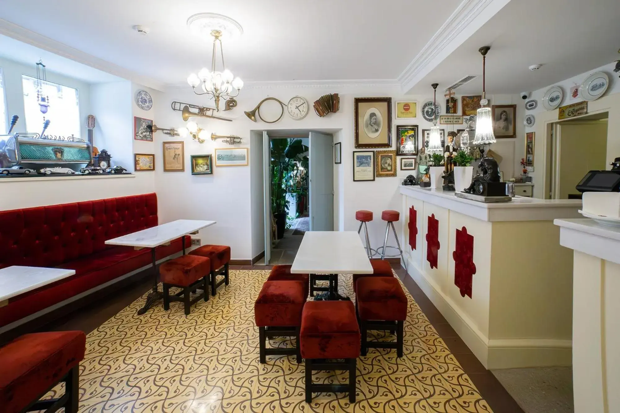 Breakfast in Hotel Monumento Pazo de Orbán Breakfast in Hotel Monumento Pazo de Orbán