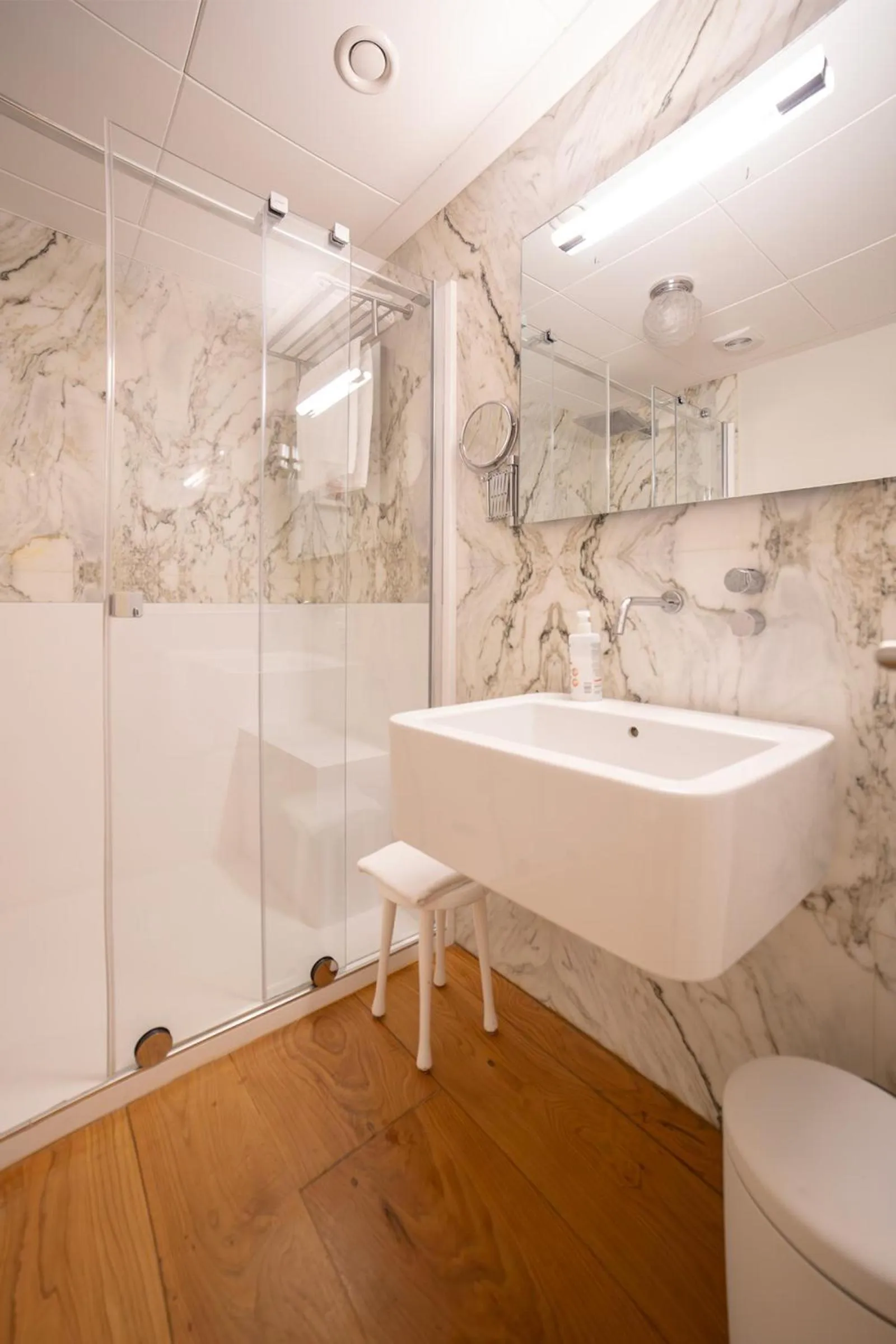 Bathroom in Hotel Monumento Pazo de Orbán