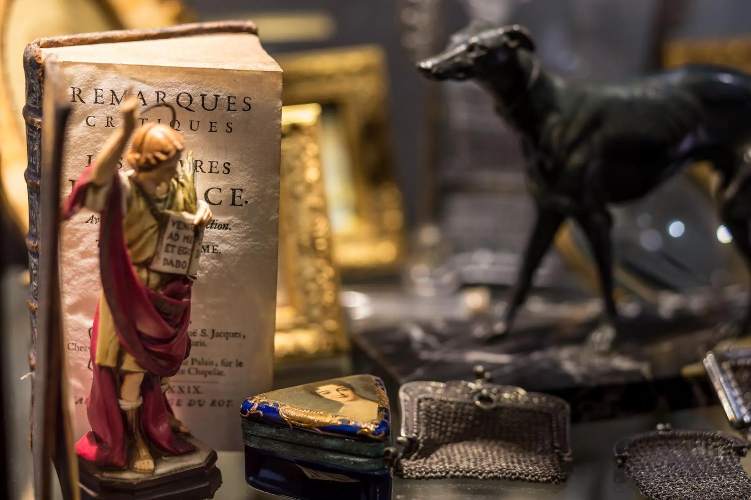 Decorative detail in Hotel Monumento Pazo de Orbán