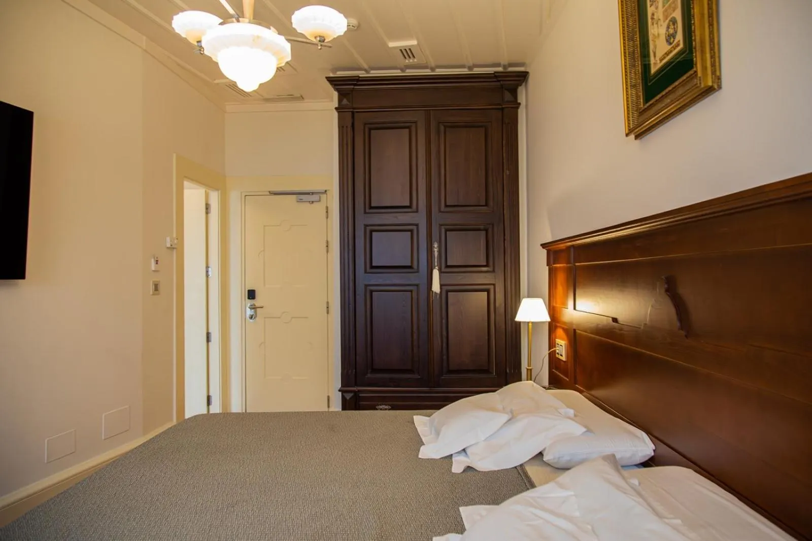 Bedroom, Bed in Hotel Monumento Pazo de Orbán
