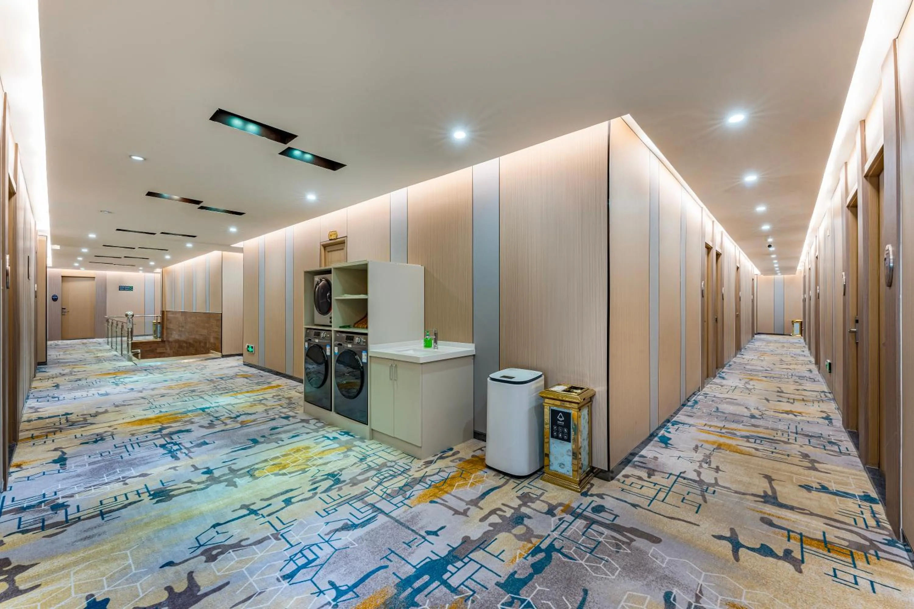 Guangzhou Kaiyue Hotel Luoxi Metro Station Branch - Free Deliver Service to Canton Fair Complex During Canton Fair Period