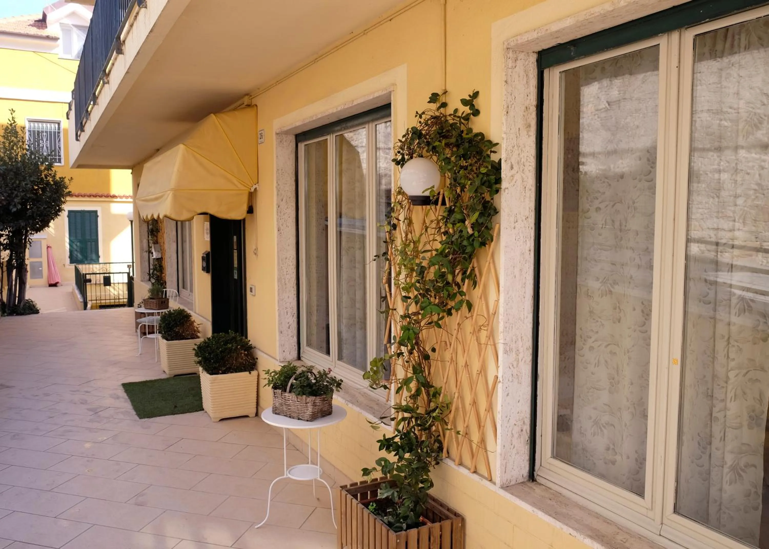 Facade/entrance in Residence Perla