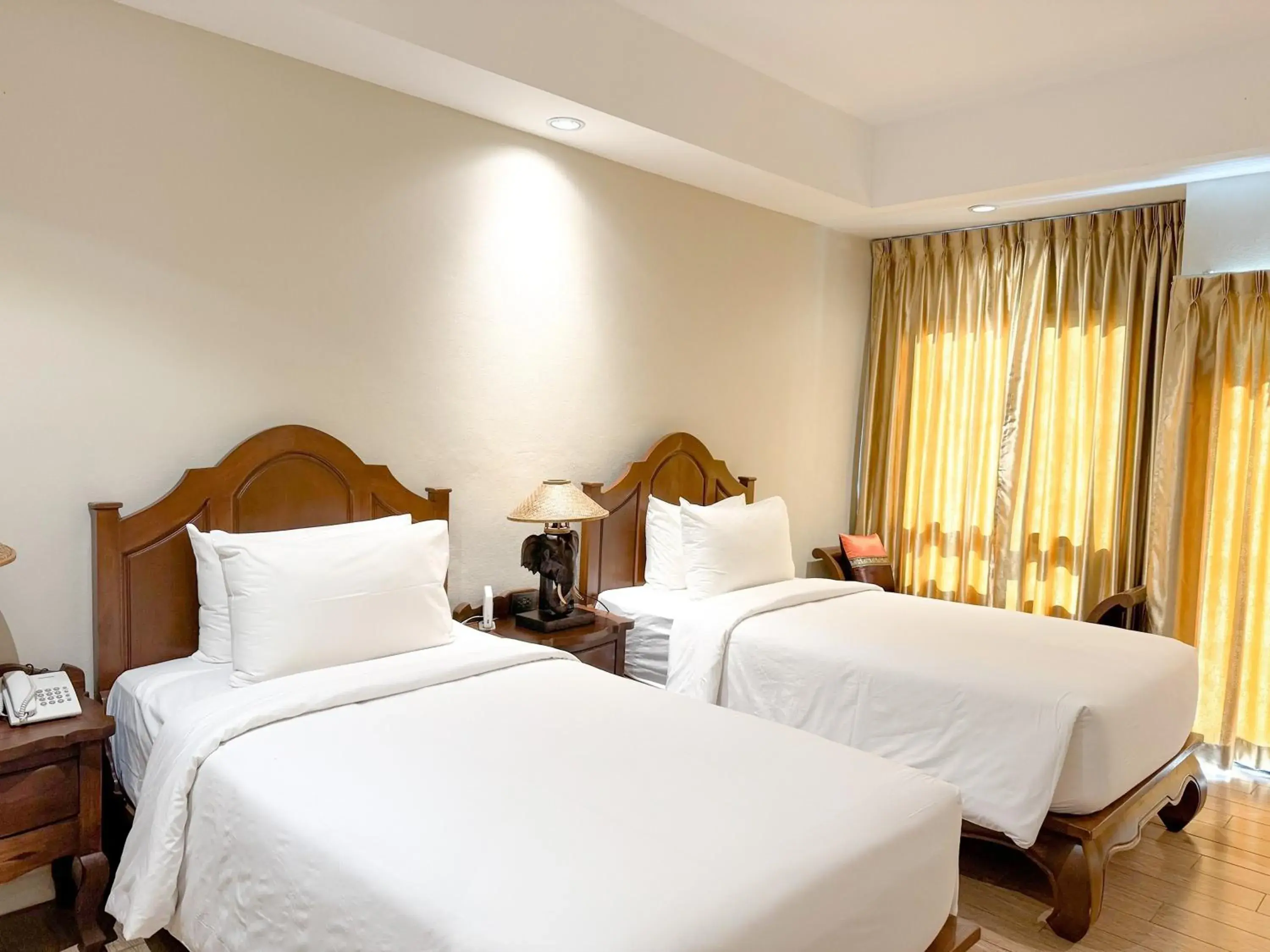 Standard Twin Room in Kokhaburi Hotel Standard Twin Room in Kokhaburi Hotel