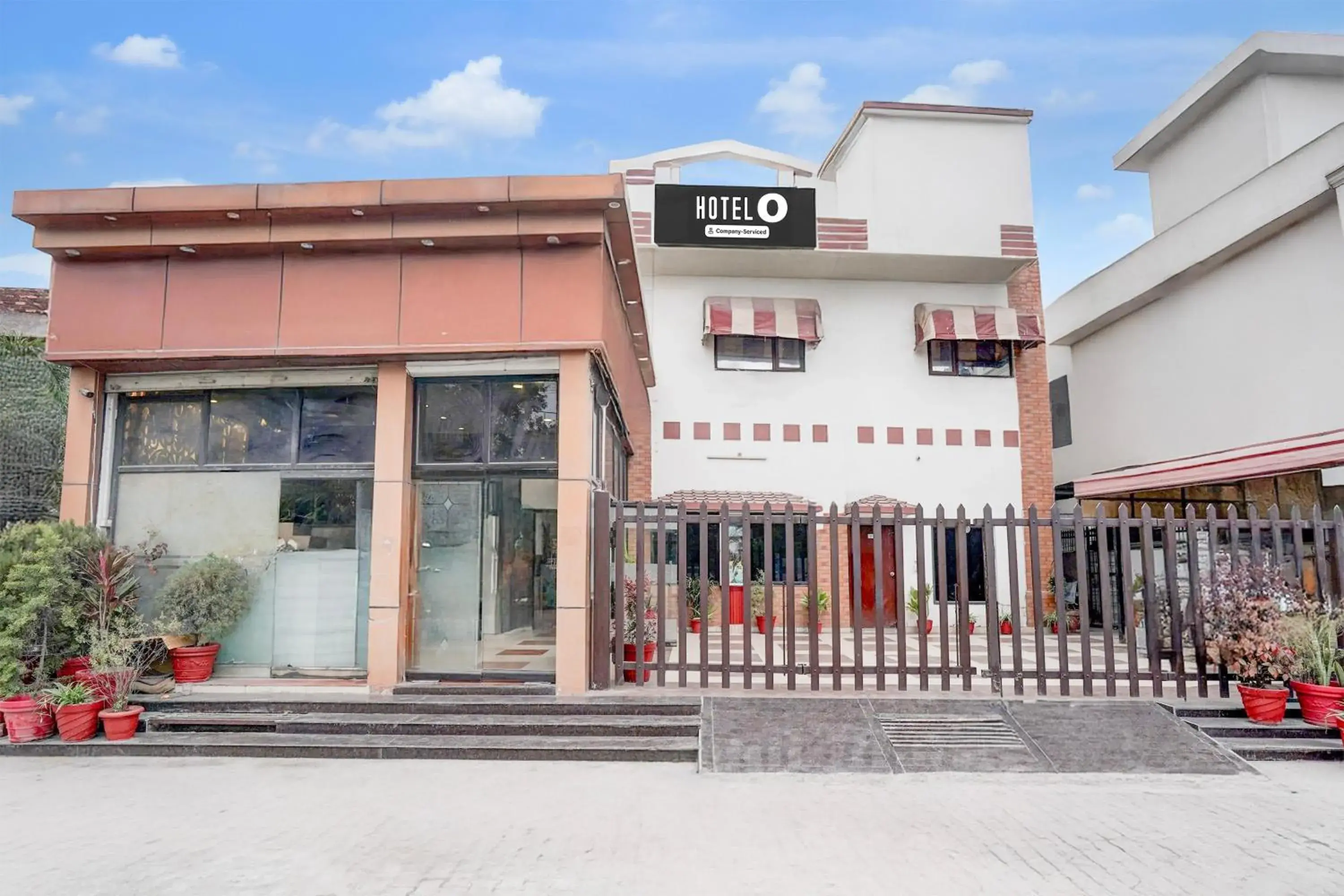 Super Hotel O Tyagi Road near Railway Station Super Hotel O Tyagi Road near Railway Station