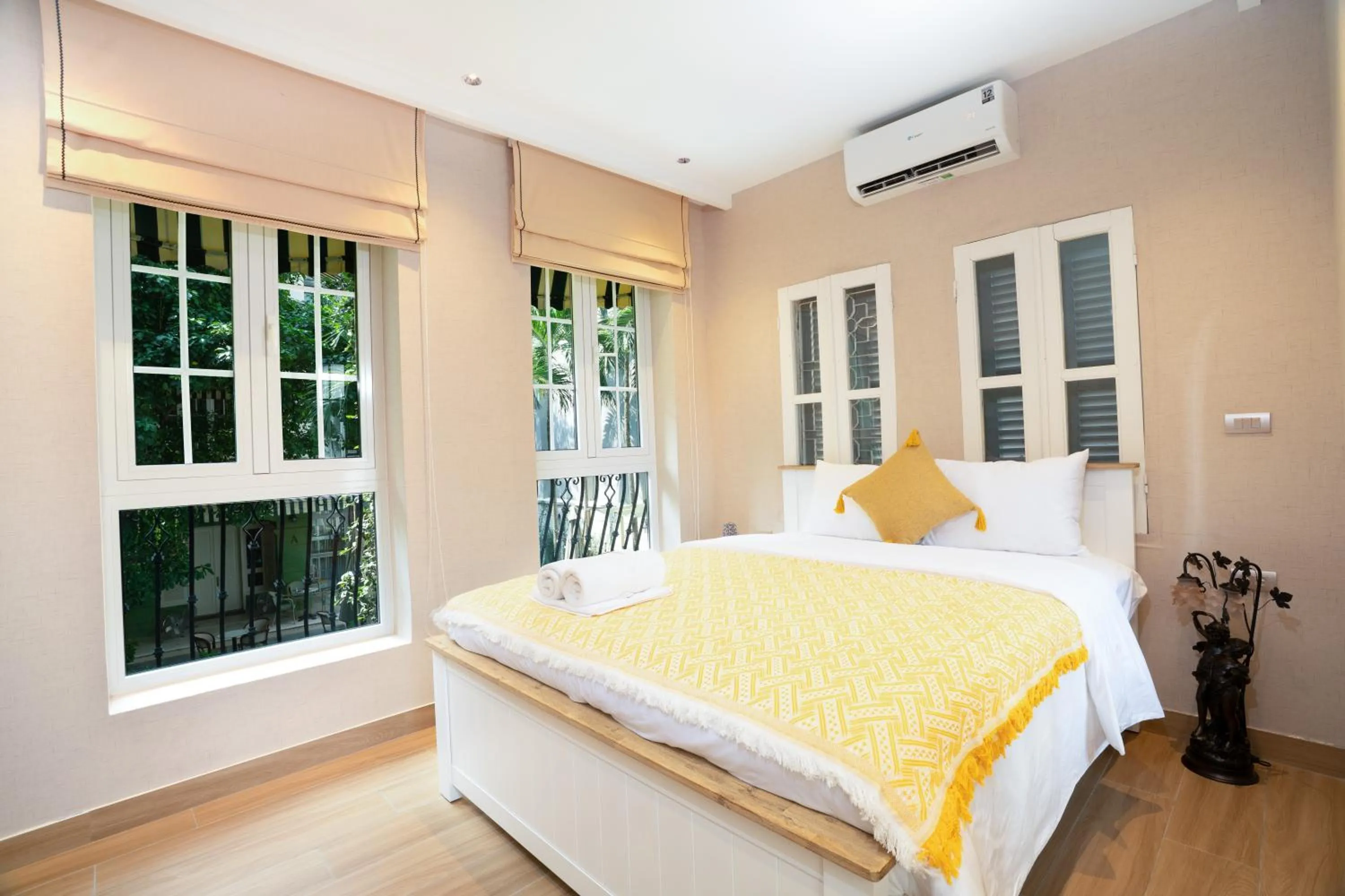 Bed in Éclectique Hanoi Homestay