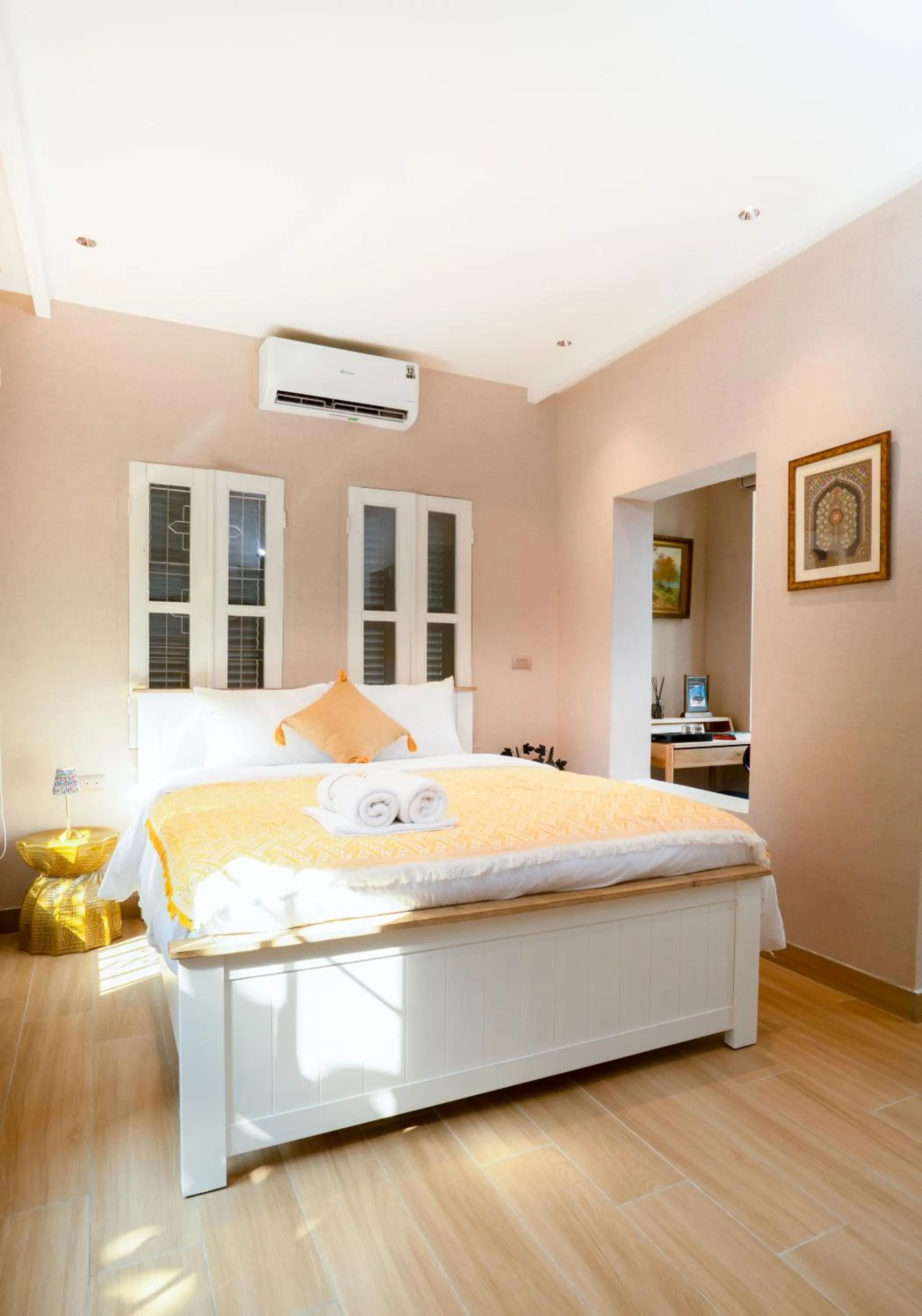 Bed in Éclectique Hanoi Homestay