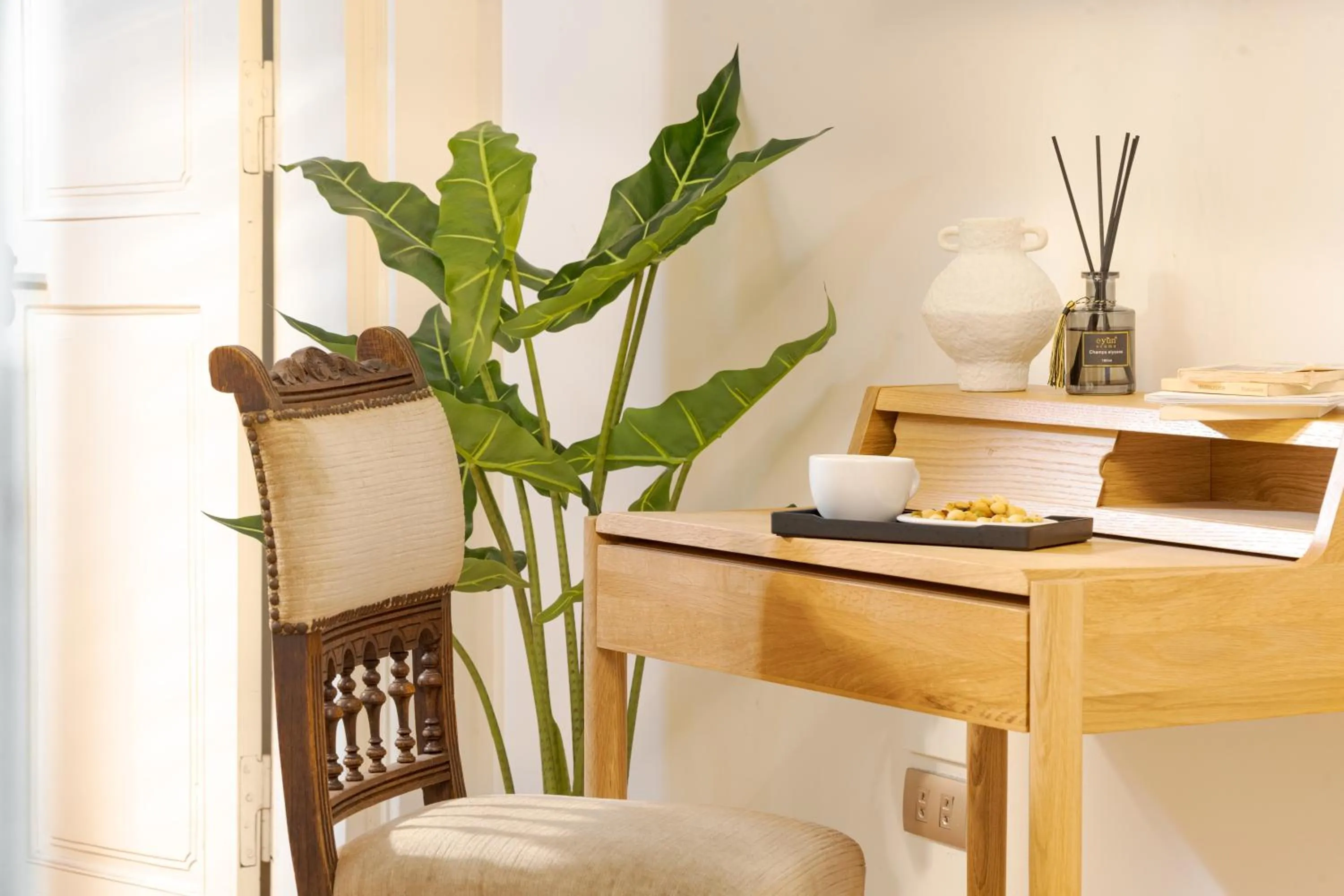 Dining area in Éclectique Hanoi Homestay