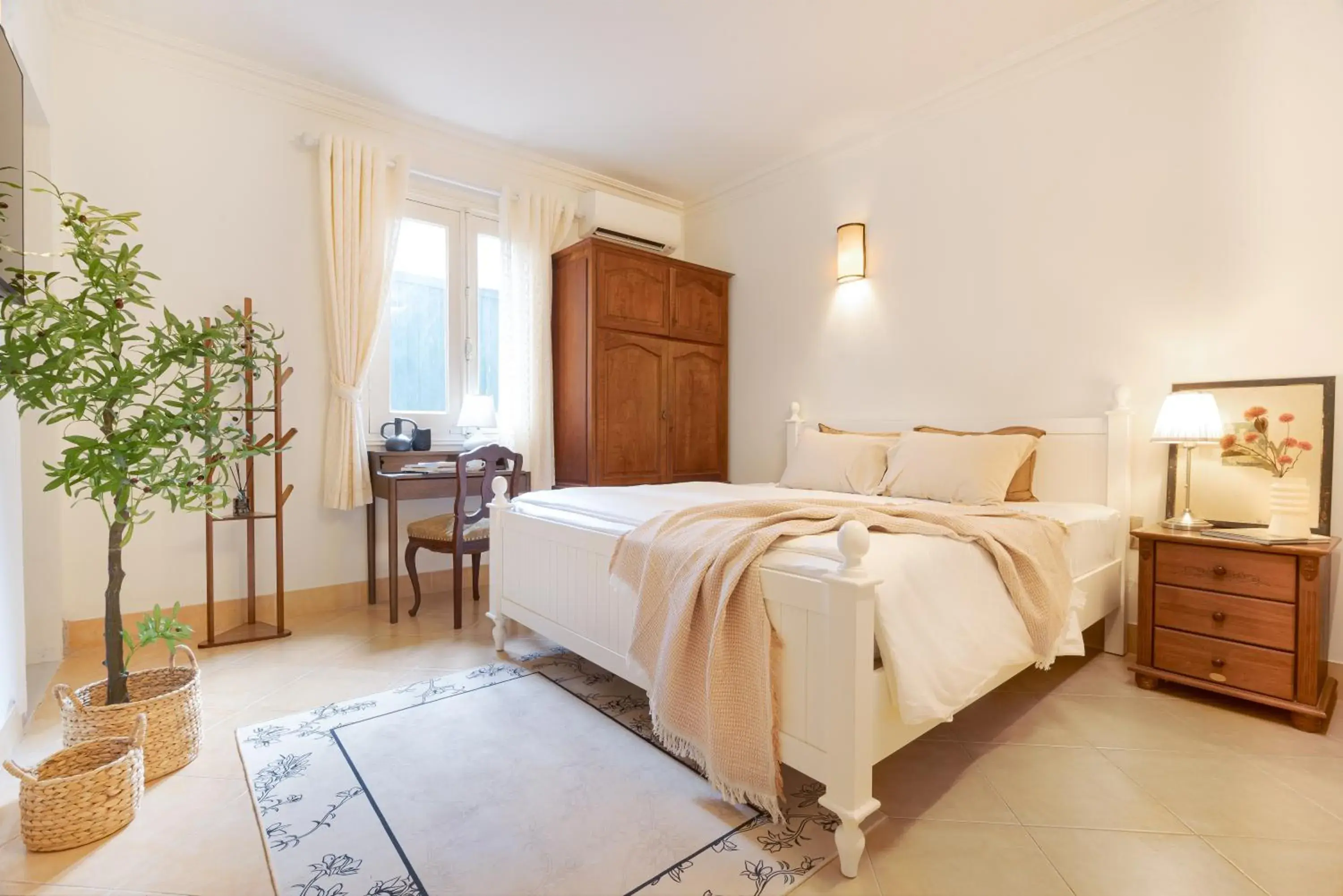 Double Room in Éclectique Hanoi Homestay Double Room in Éclectique Hanoi Homestay