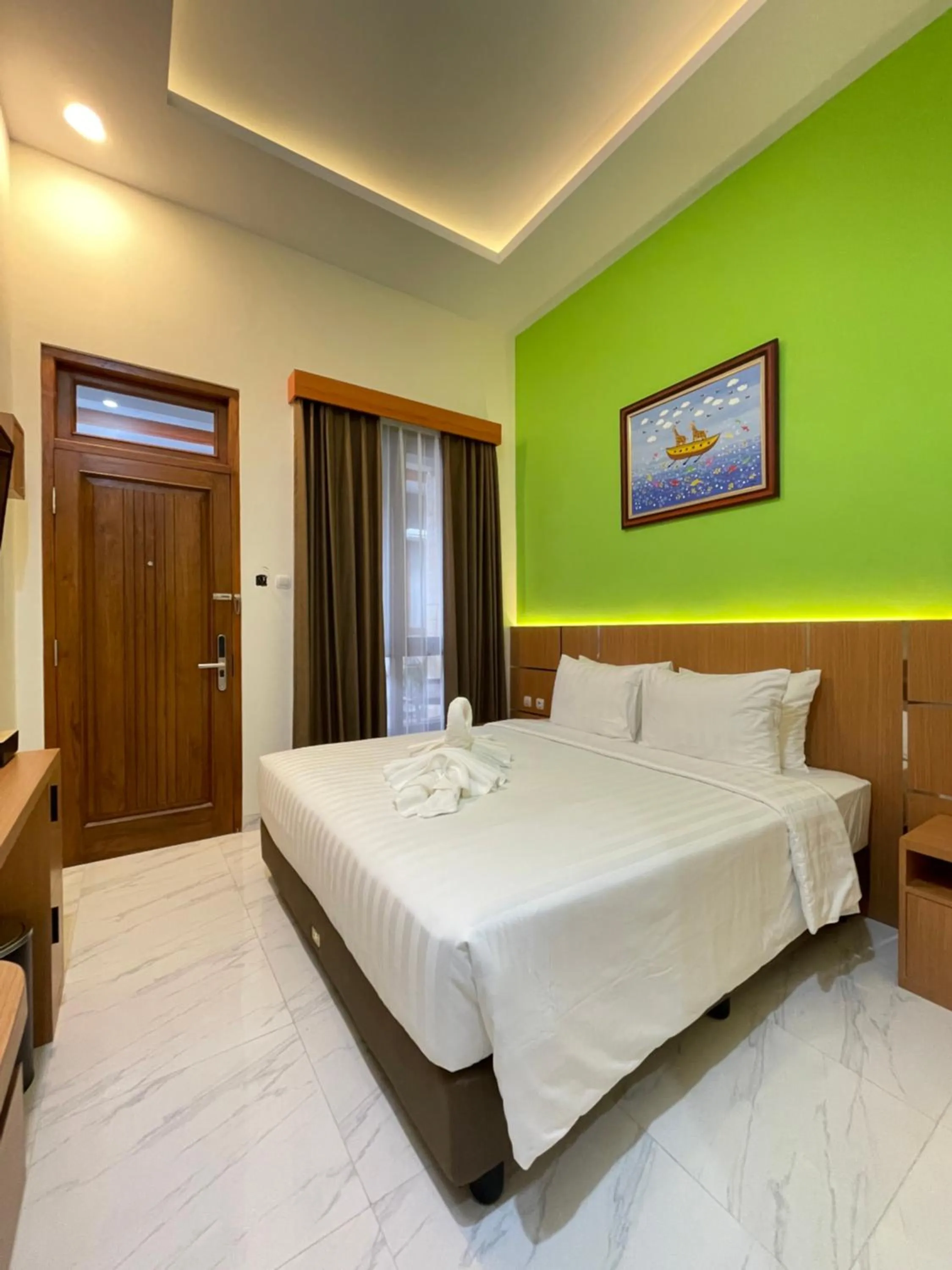 Property building, Bed in The Cabin Hotel Lovina Bali