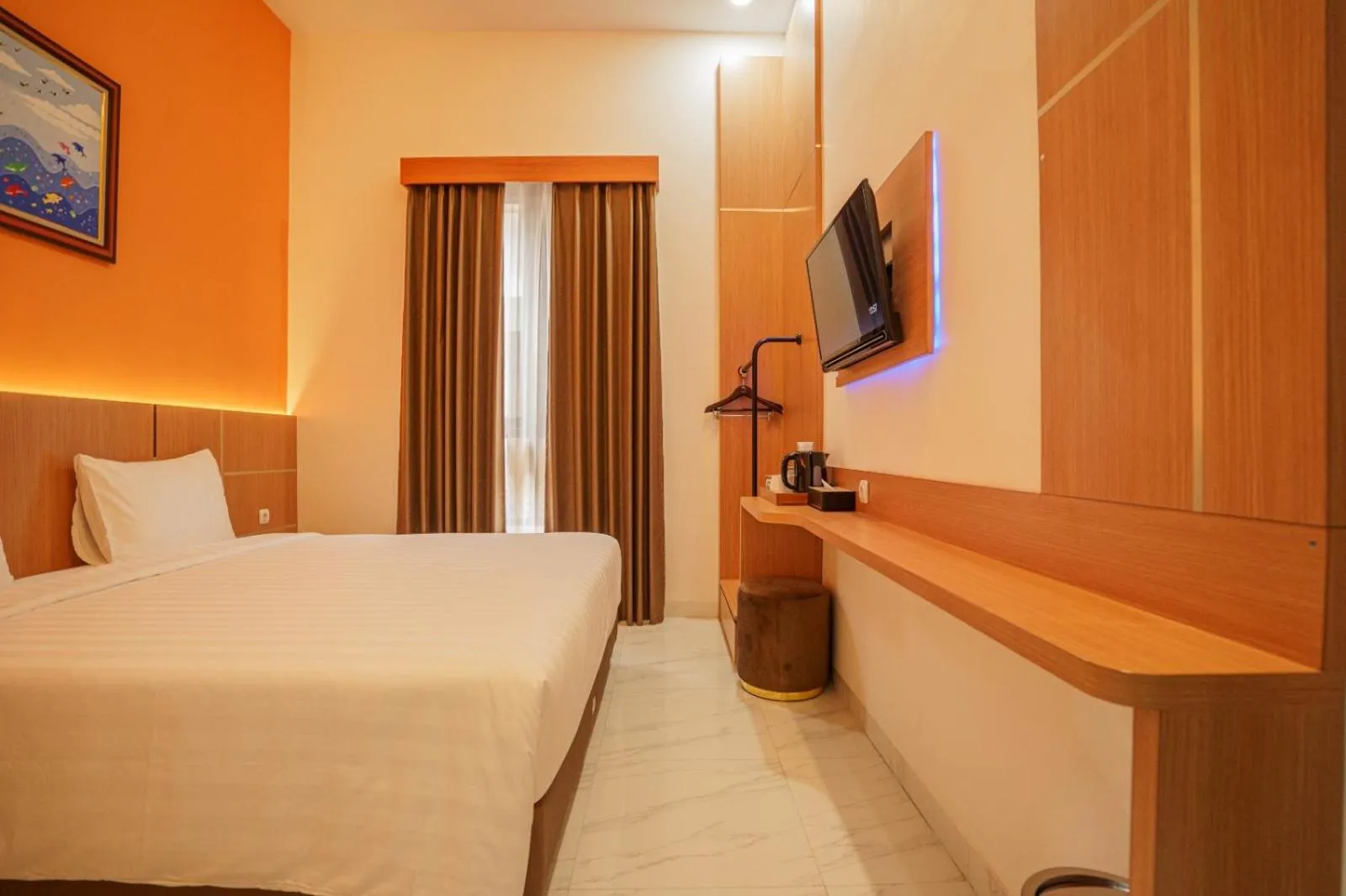 Bed in The Cabin Hotel Lovina Bali