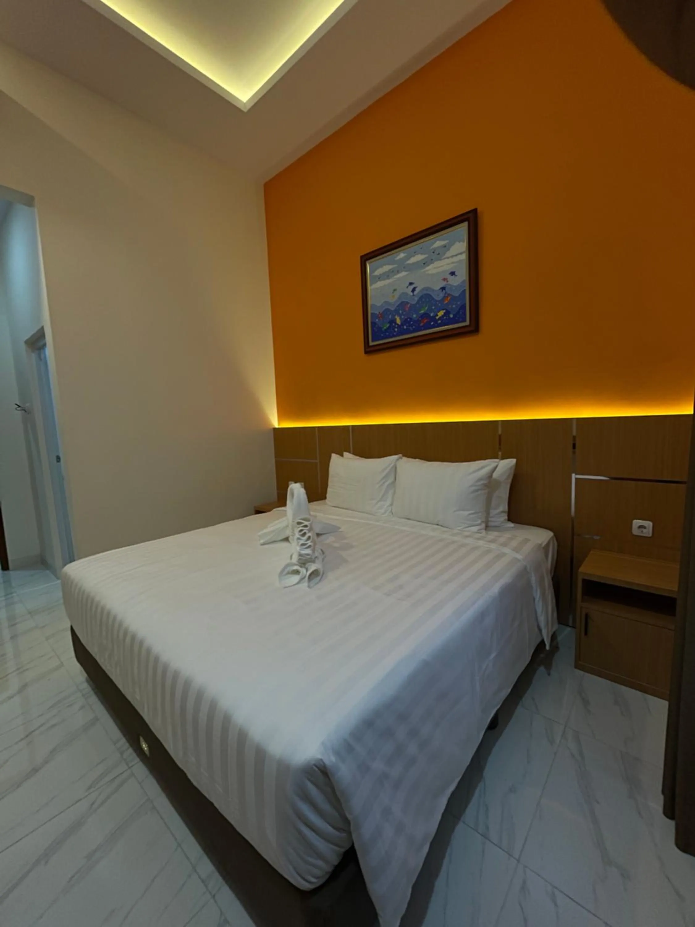 Bed in The Cabin Hotel Lovina Bali