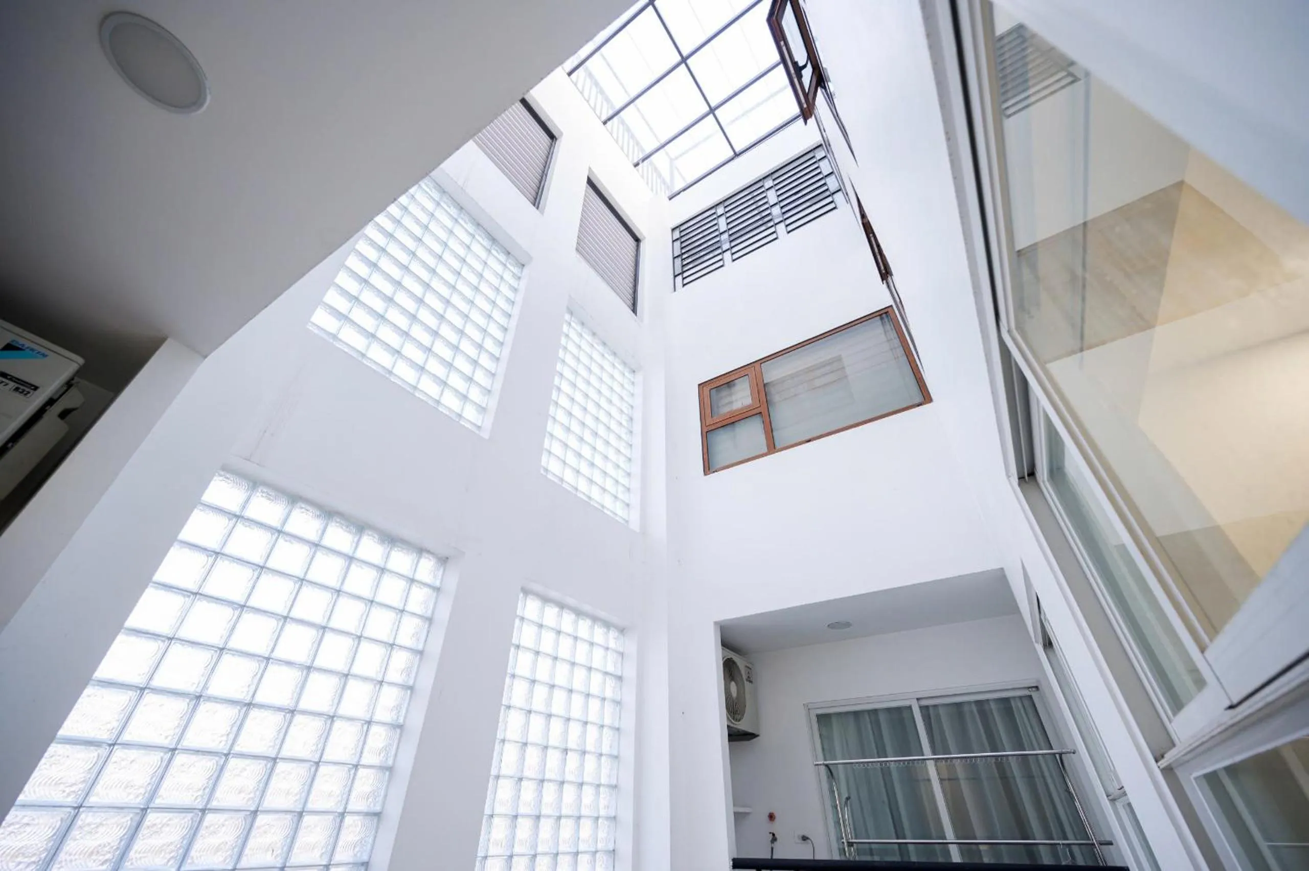 Property building in Luxe Paradise Hotel Nguyen Khac Hieu