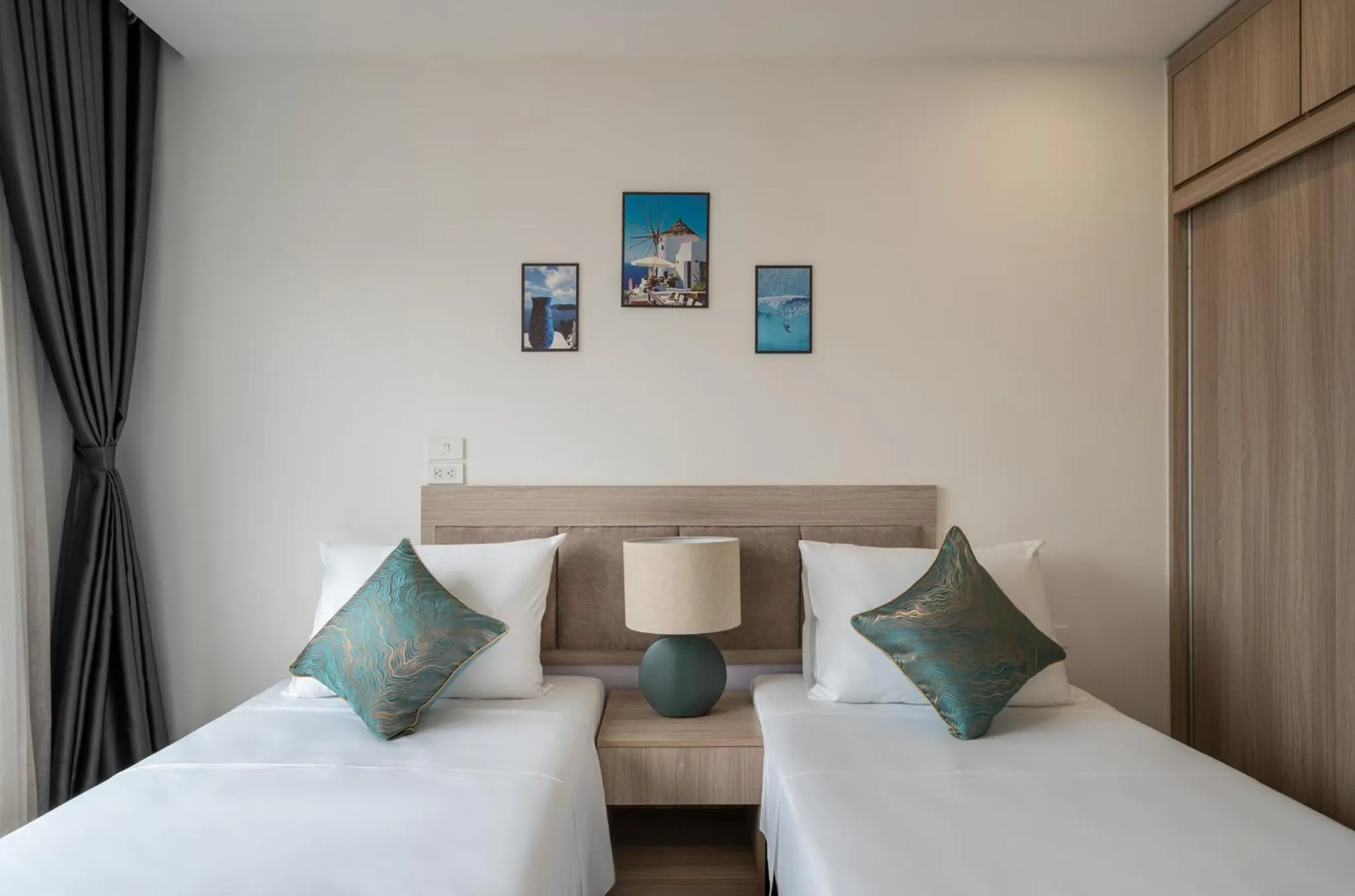 Bed in Luxe Paradise Hotel Nguyen Khac Hieu