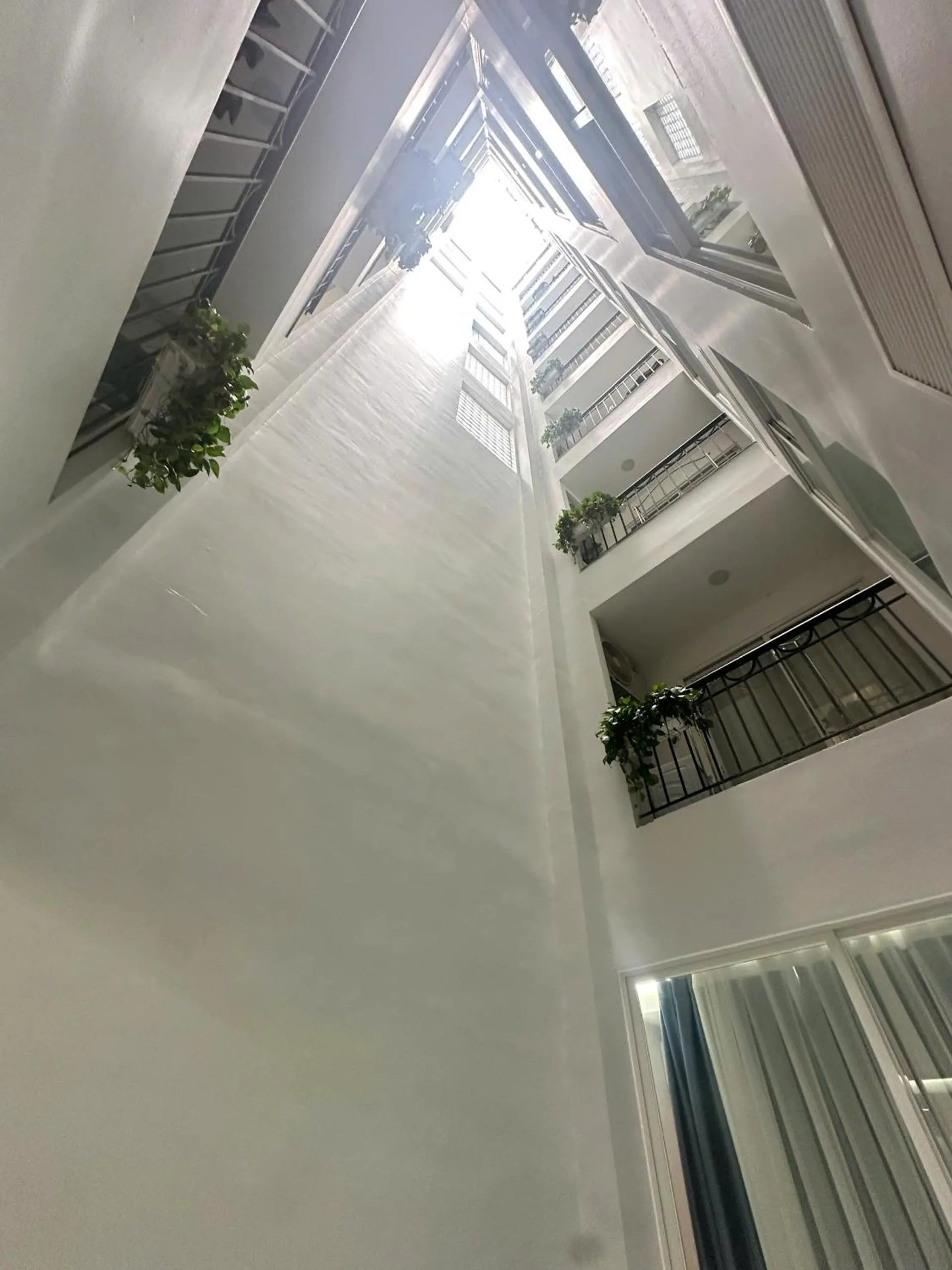 Property building in Luxe Paradise Hotel Nguyen Khac Hieu