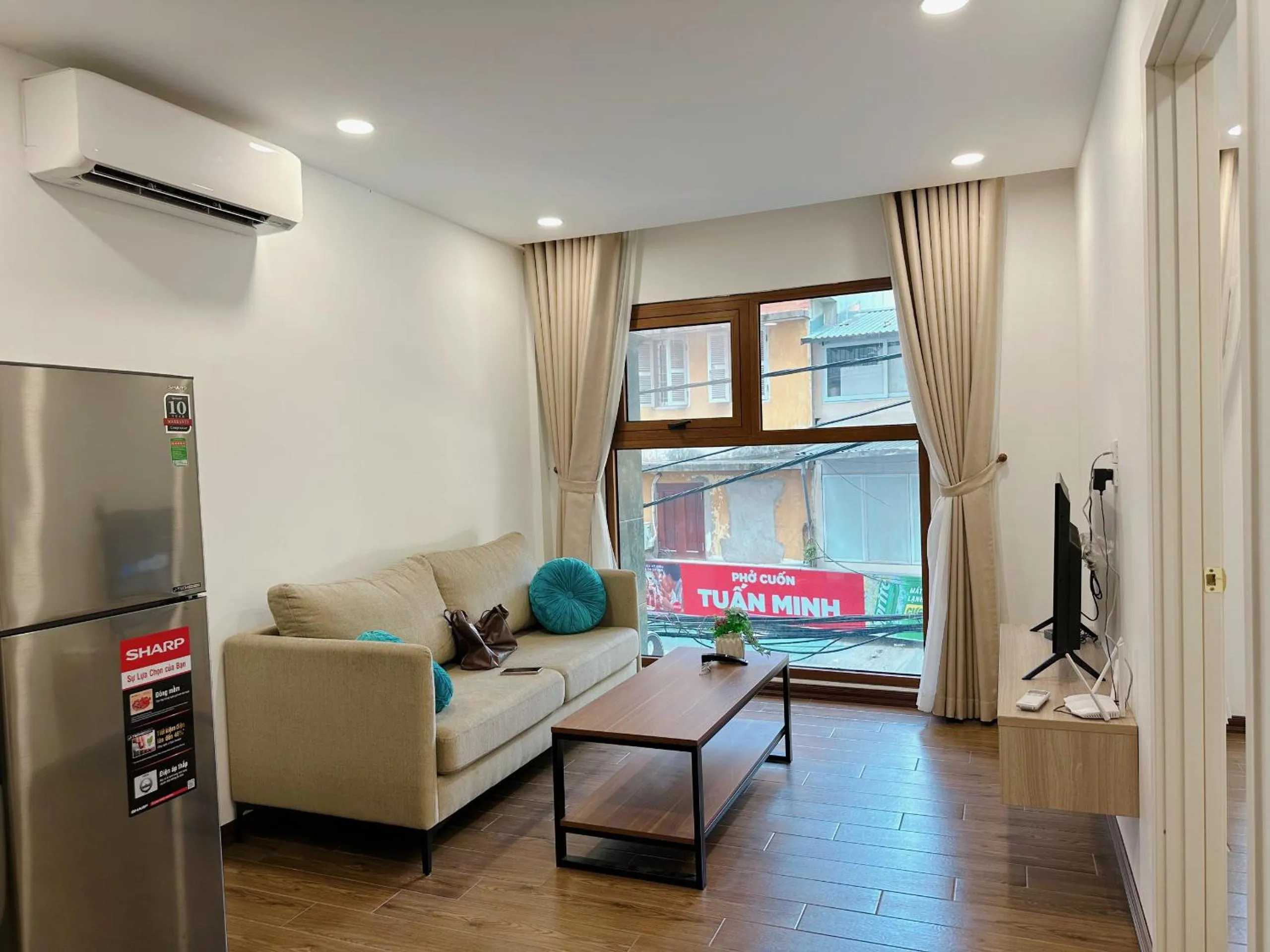 Photo of the whole room in Luxe Paradise Hotel Nguyen Khac Hieu
