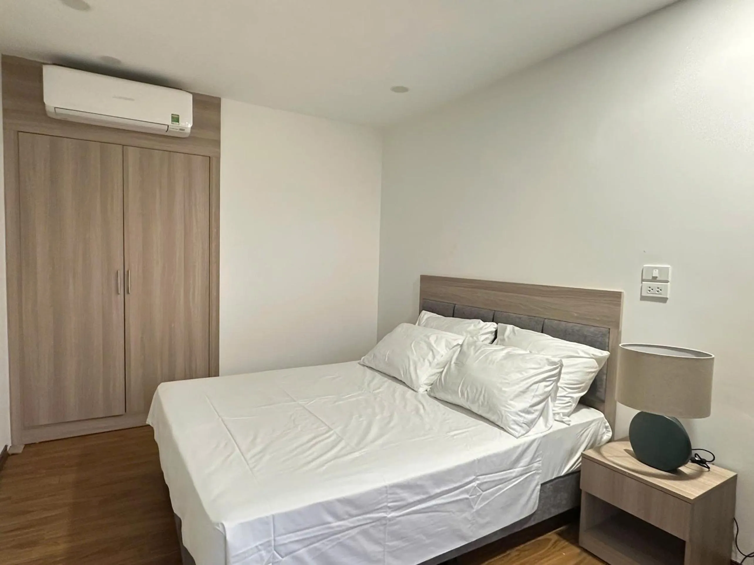 air conditioner, Bed in Luxe Paradise Hotel Nguyen Khac Hieu